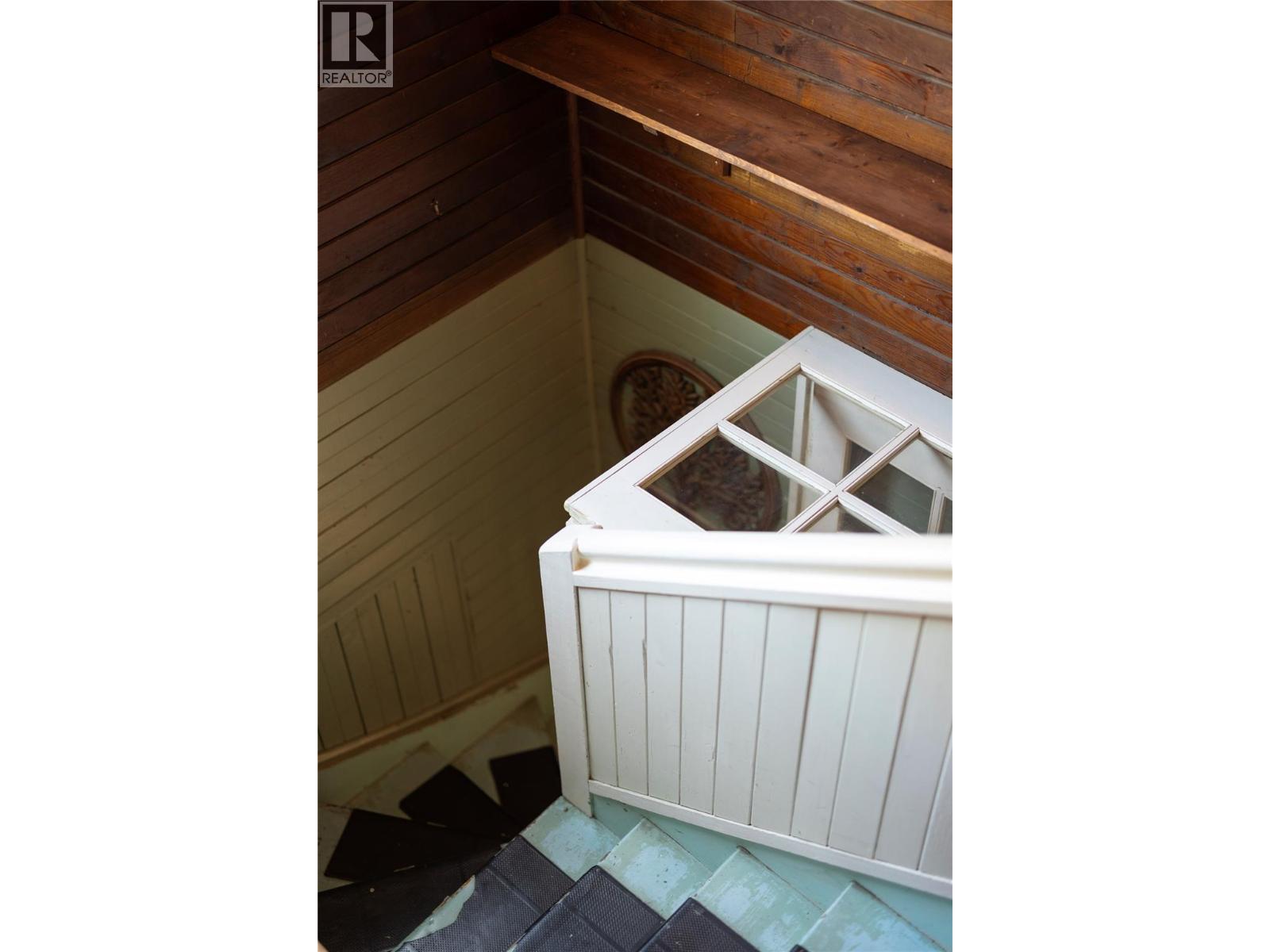 3720 Wood Avenue, Armstrong