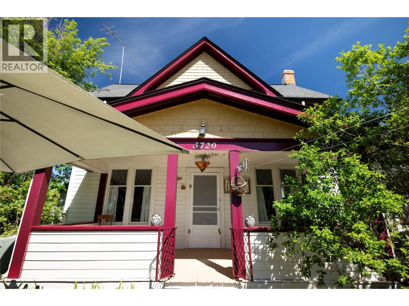 3720 Wood Avenue, Armstrong