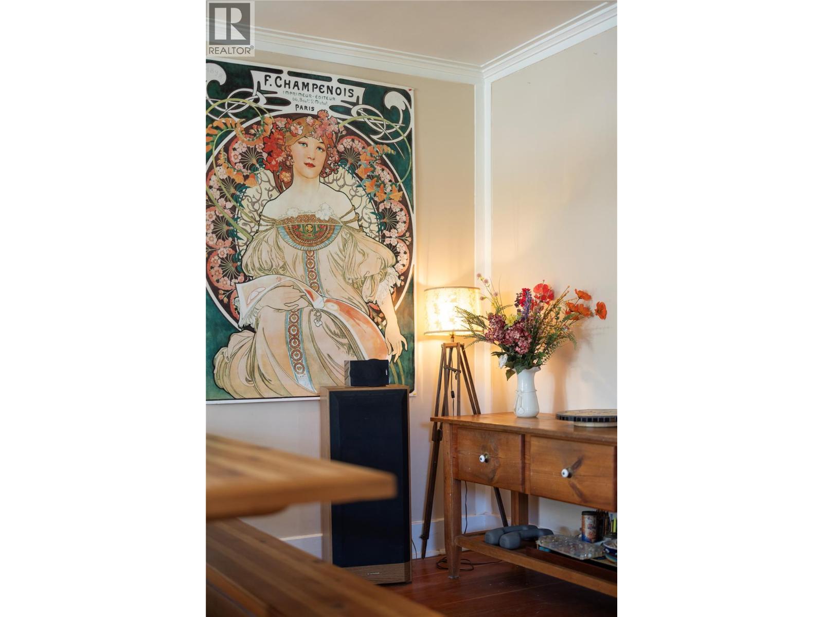 3720 Wood Avenue, Armstrong