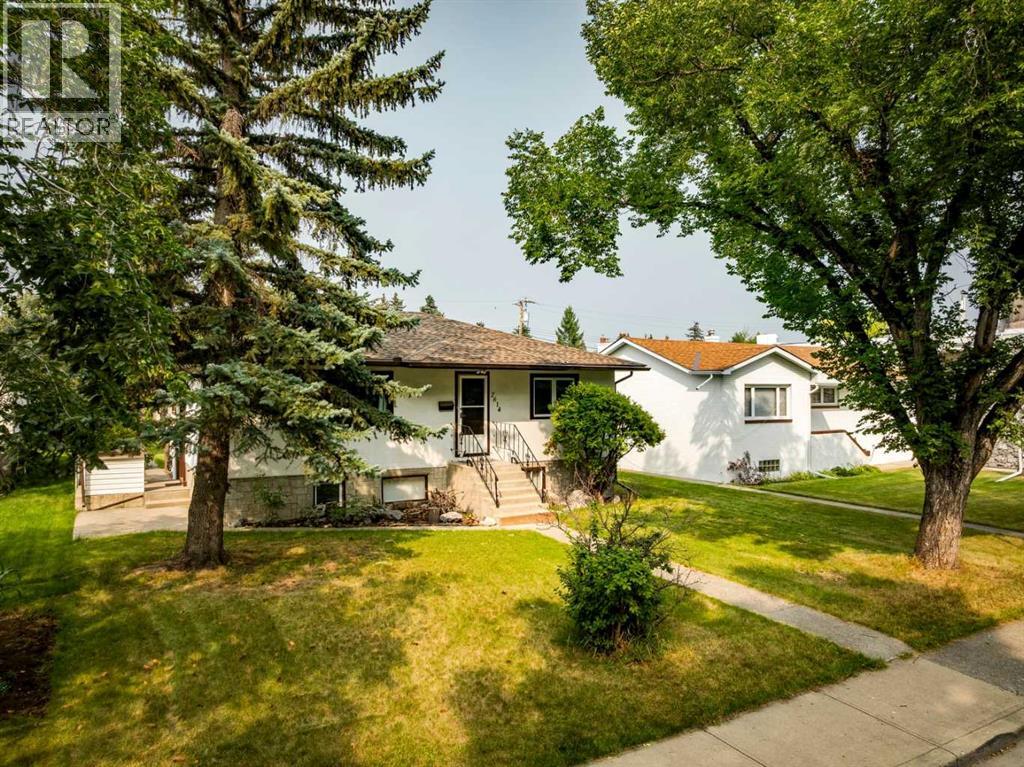 Single Family House Bungalow for Sale in   Avenue NW West Hillhurst Calgary 