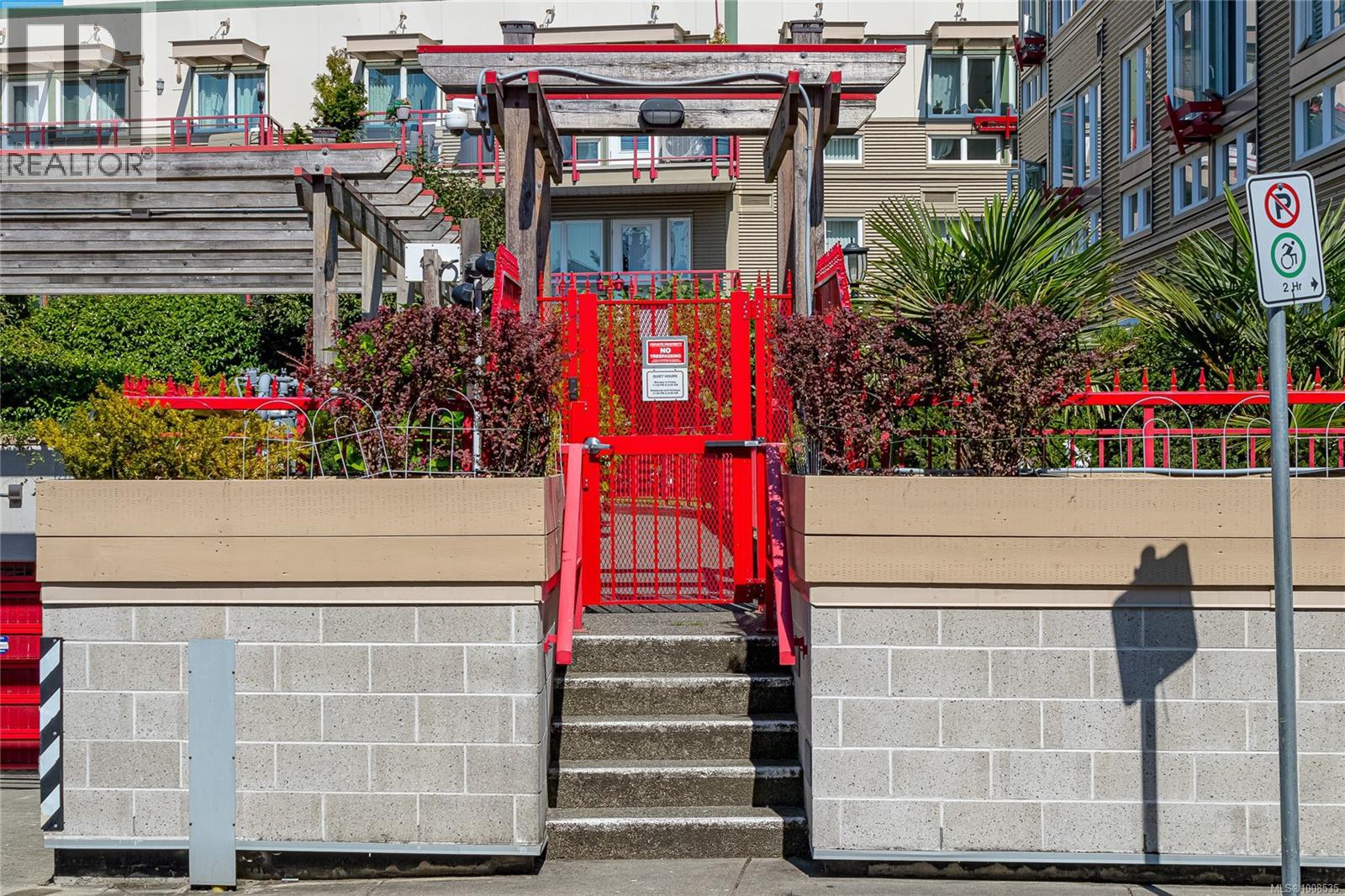 99 Chapel St, Nanaimo - Exteriors - Photo 6