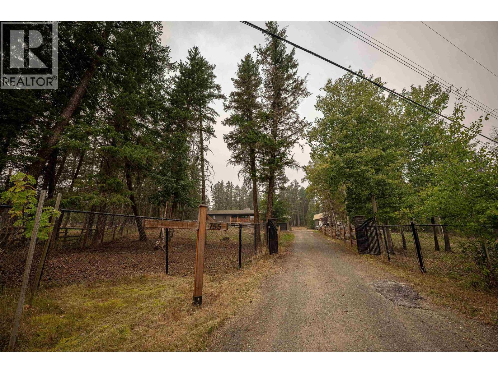 755 ROBERTS DRIVE, Williams Lake