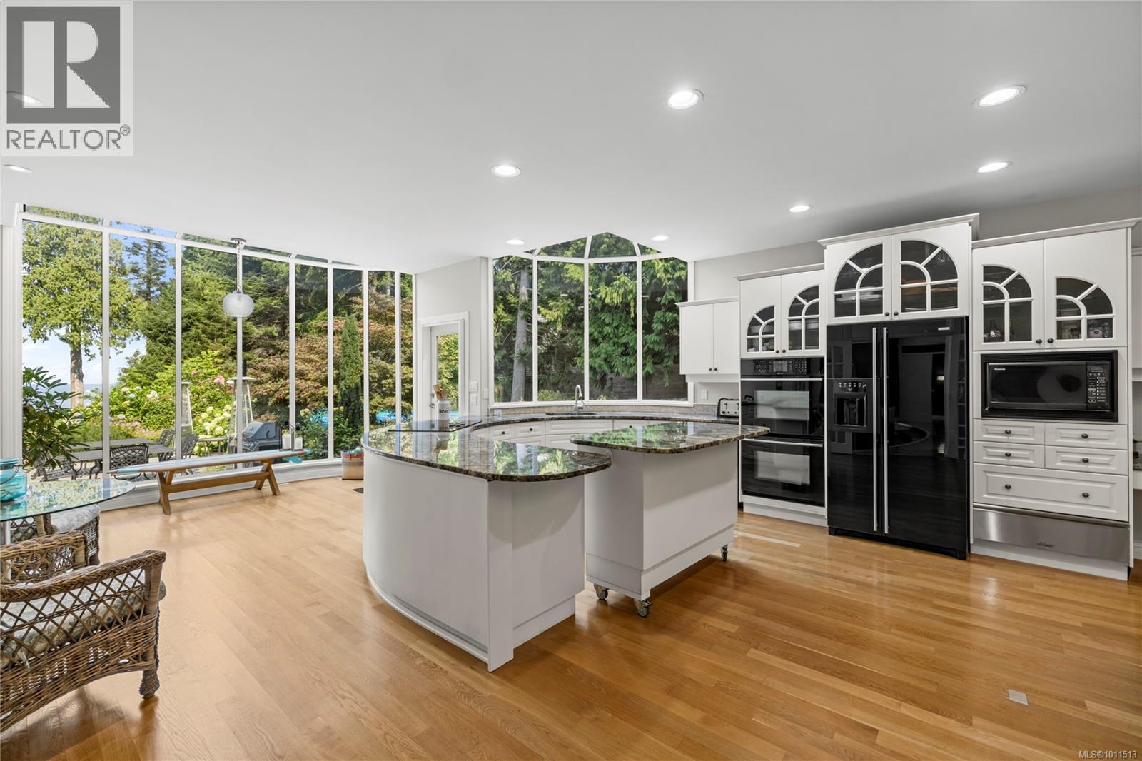 1895 Widgeon Rd, Qualicum Beach