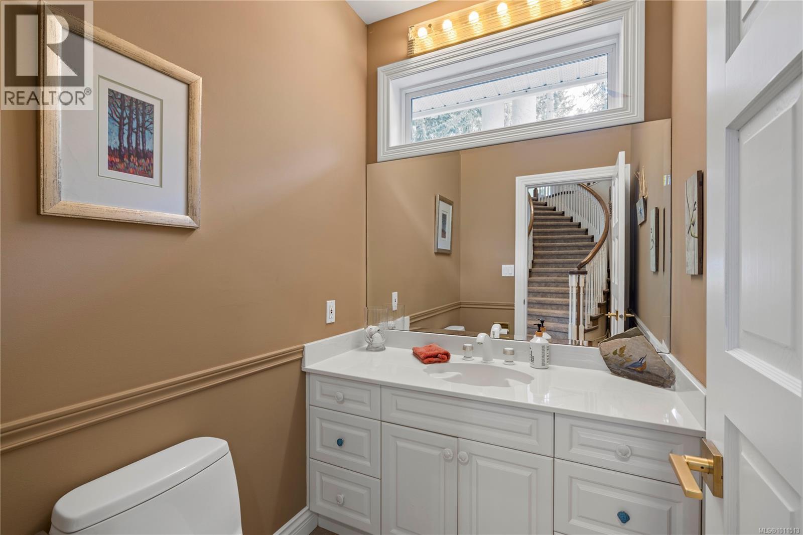 1895 Widgeon Rd, Qualicum Beach