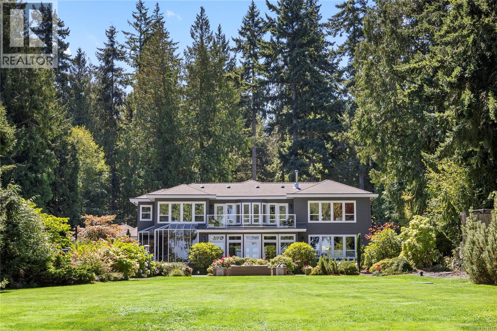 1895 Widgeon Rd, Qualicum Beach