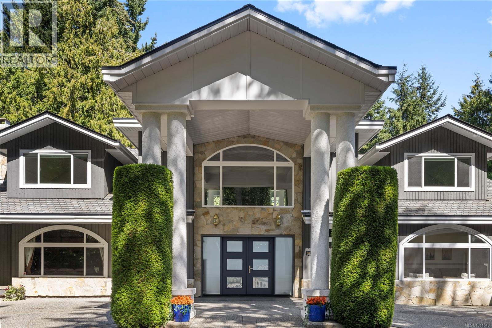 1895 Widgeon Rd, Qualicum Beach