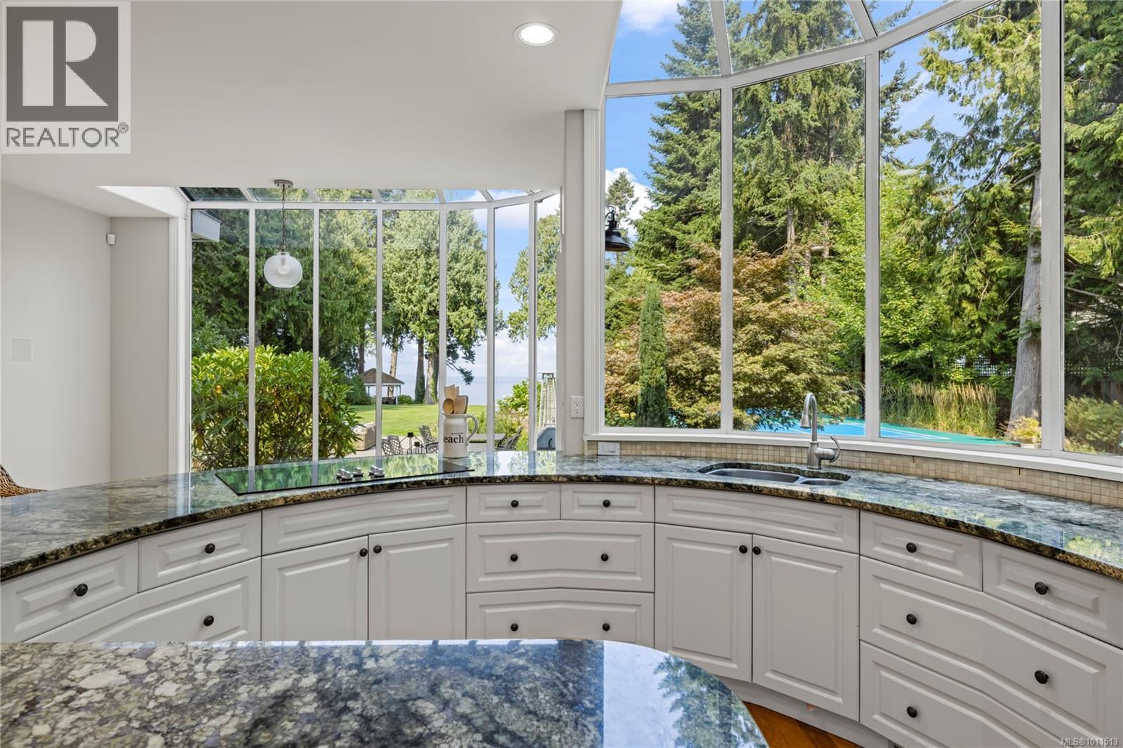 1895 Widgeon Rd, Qualicum Beach