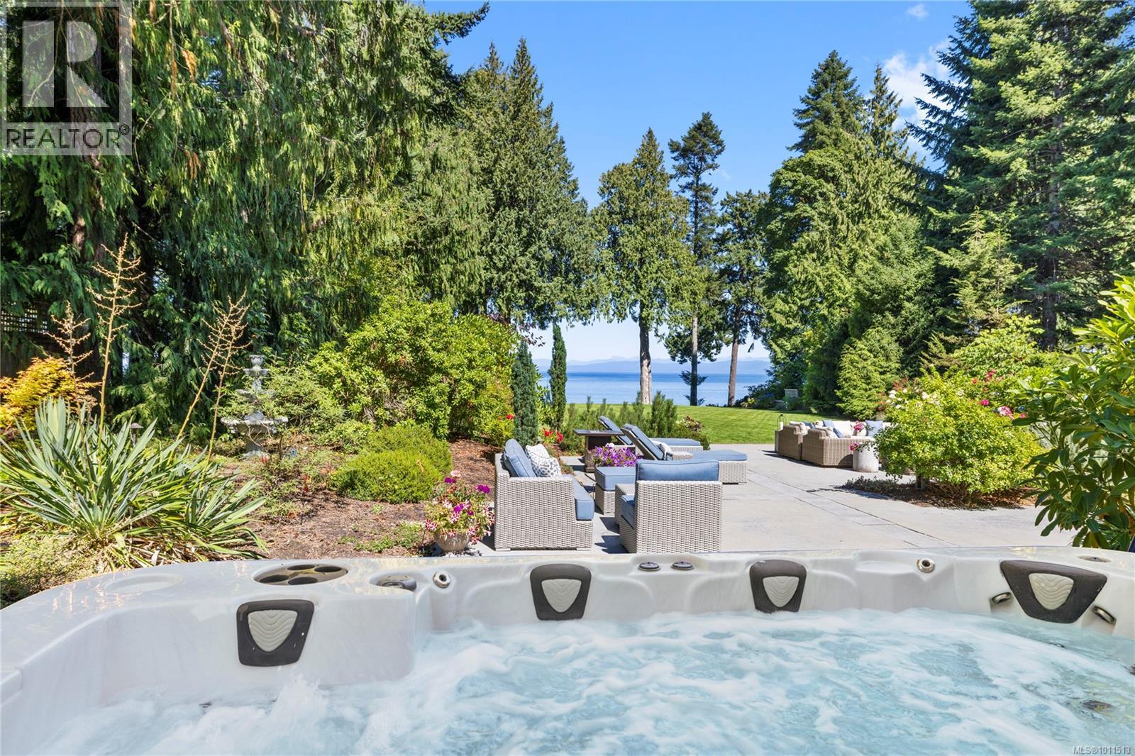 1895 Widgeon Rd, Qualicum Beach