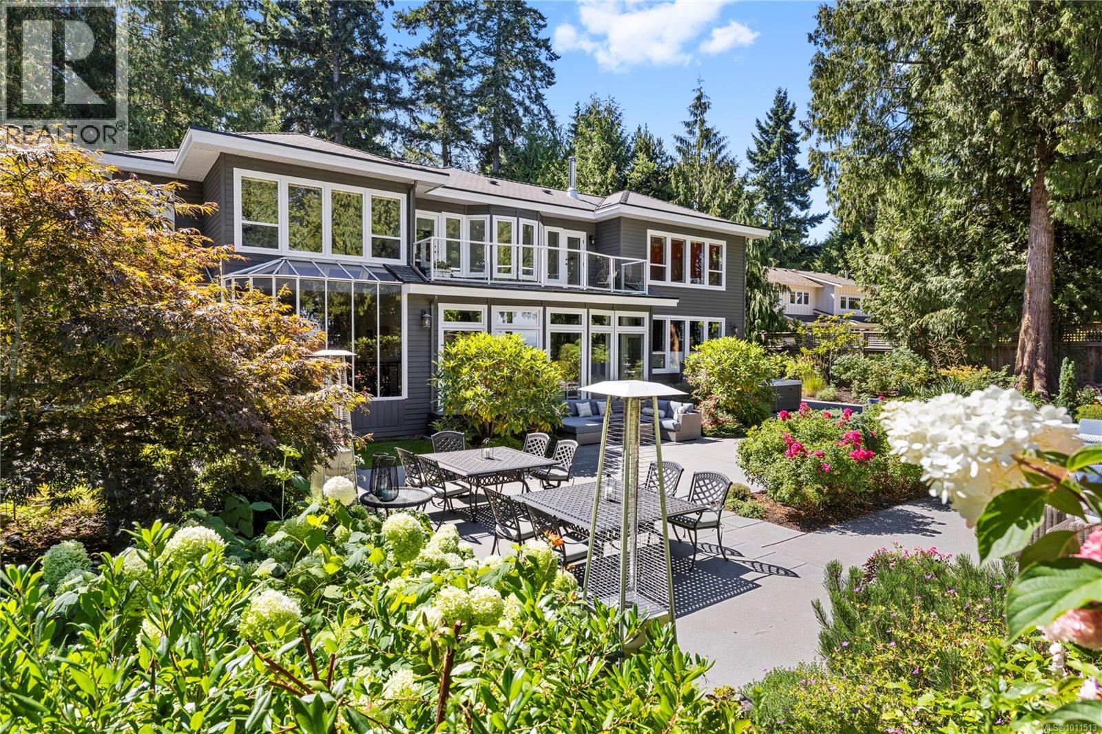 1895 Widgeon Rd, Qualicum Beach