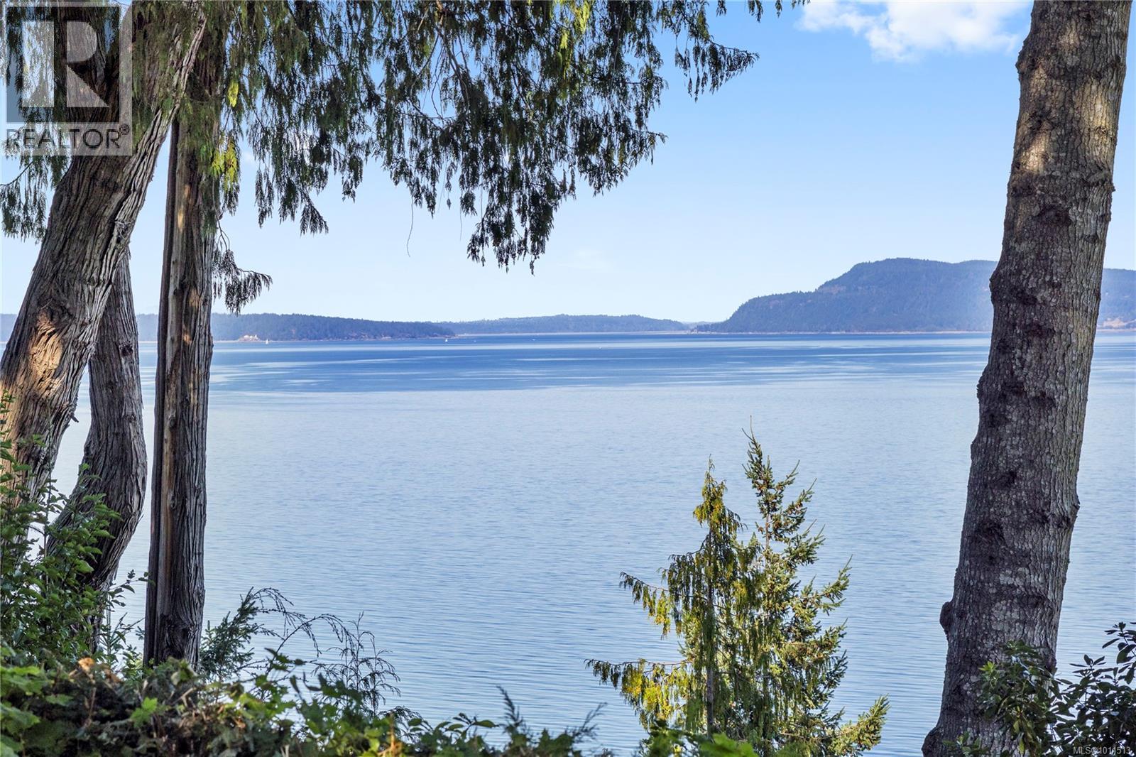 1895 Widgeon Rd, Qualicum Beach