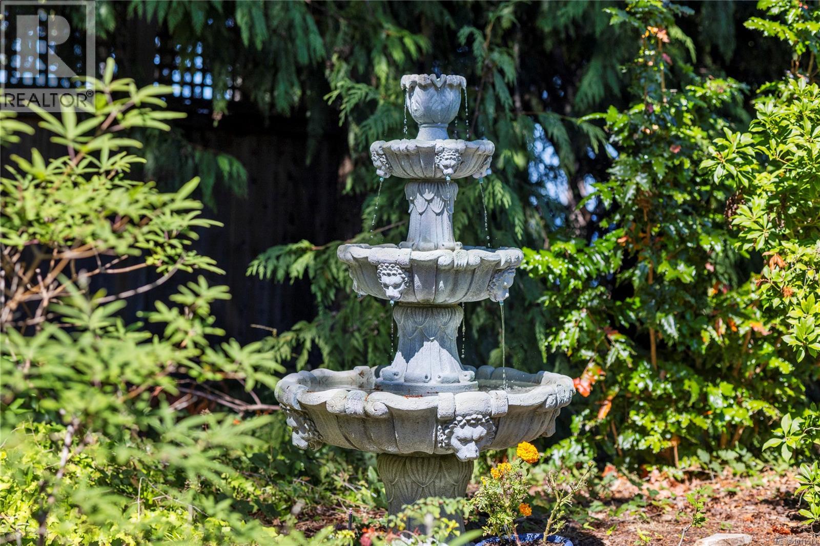 1895 Widgeon Rd, Qualicum Beach