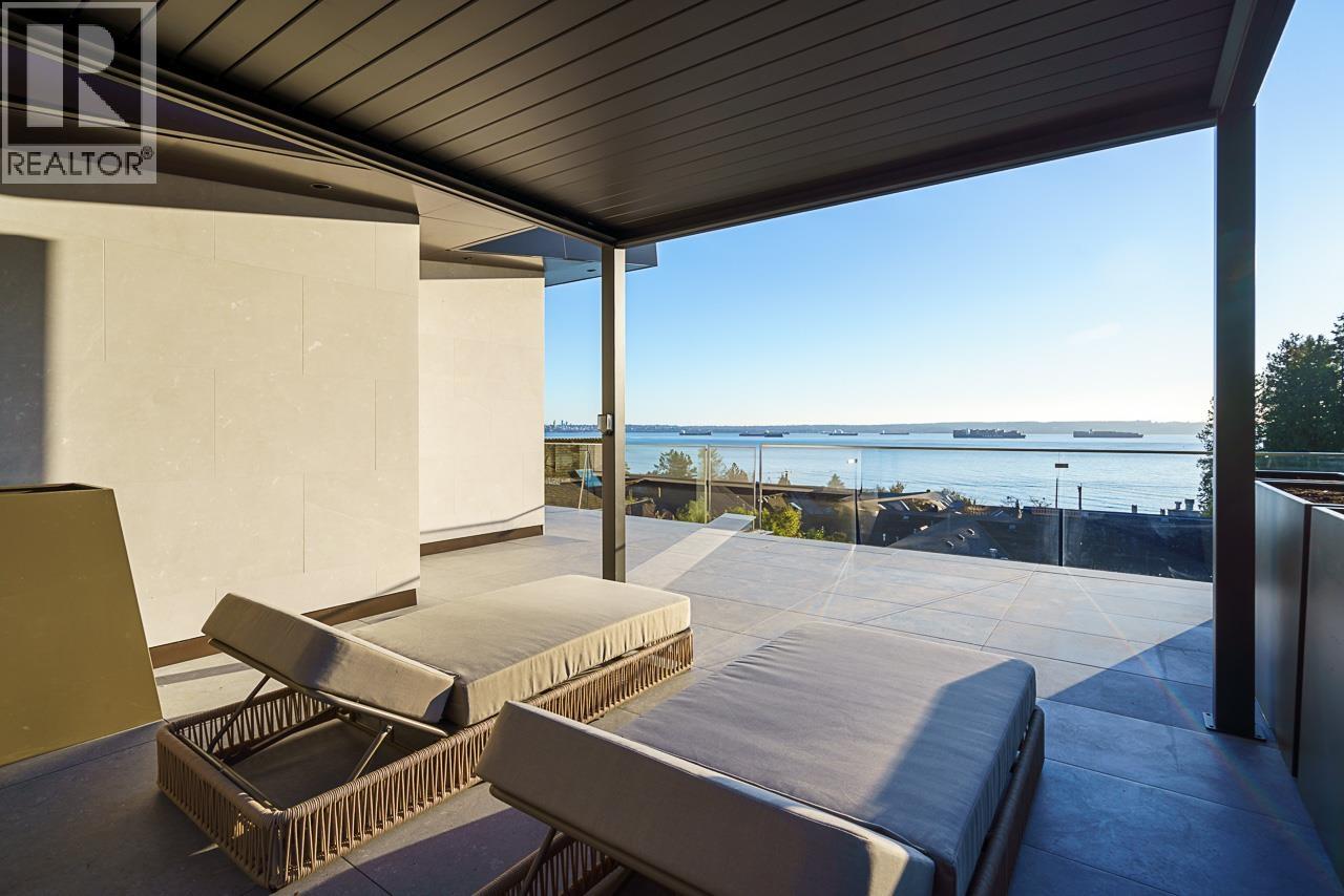 1405 28TH STREET, West Vancouver
