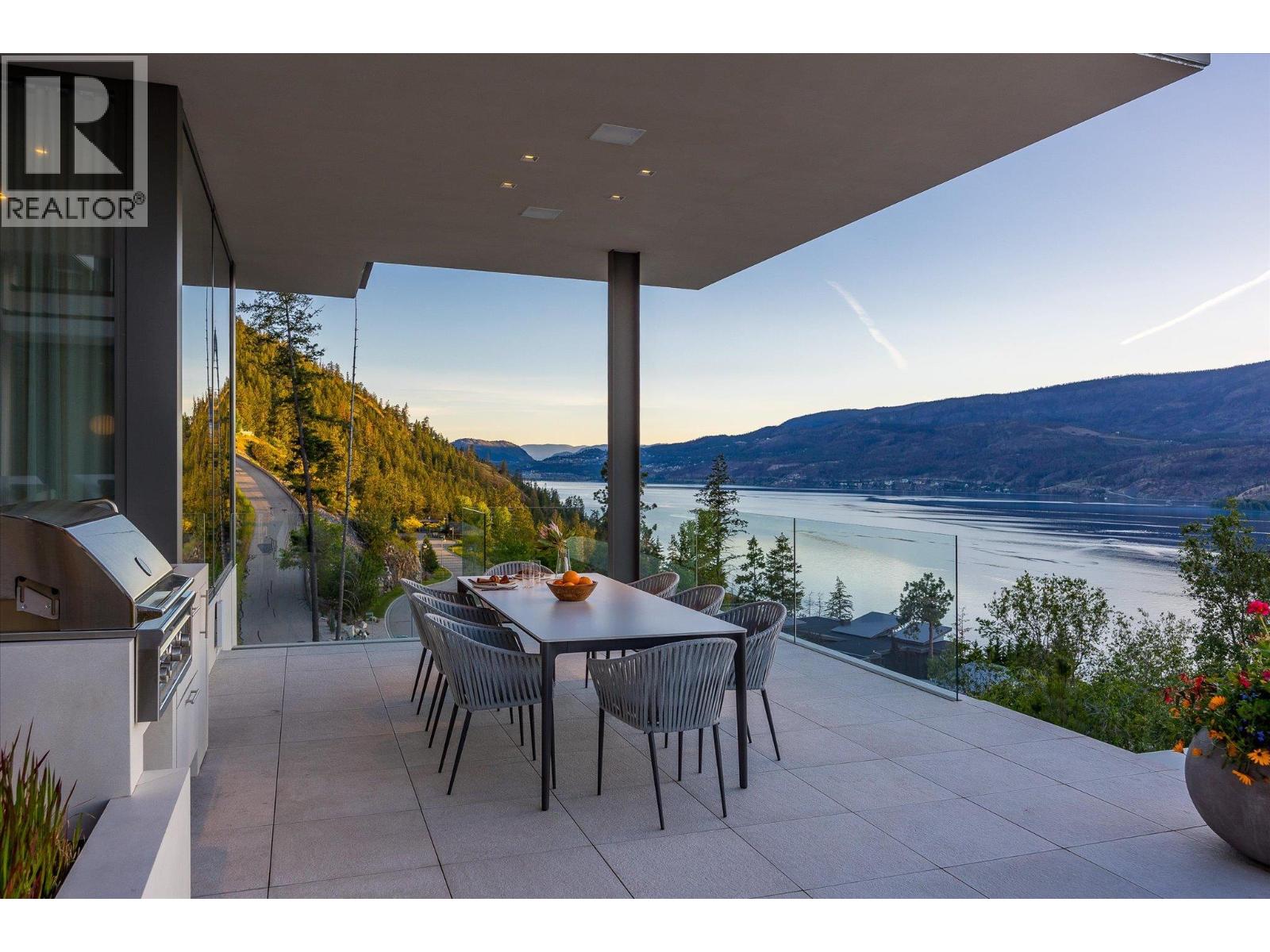 20 180 Sheerwater Court, Kelowna