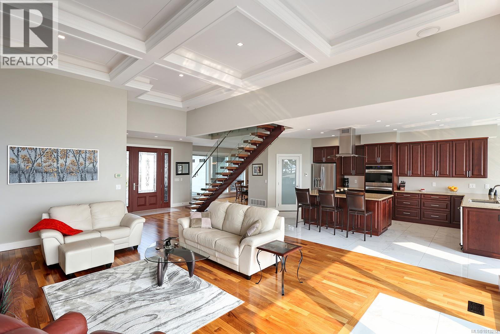 200 Connemara Rd, Comox