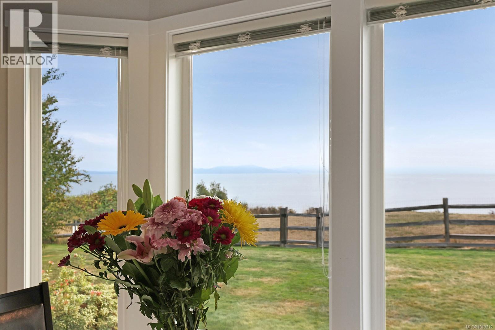 200 Connemara Rd, Comox