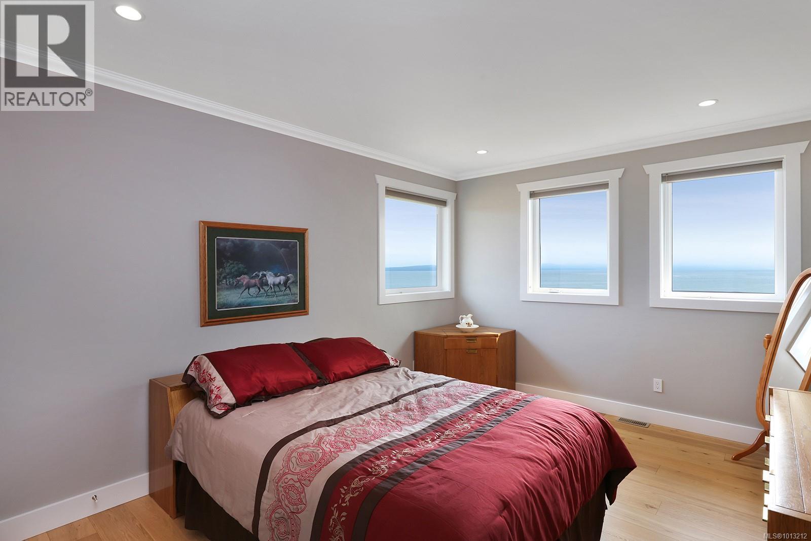 200 Connemara Rd, Comox