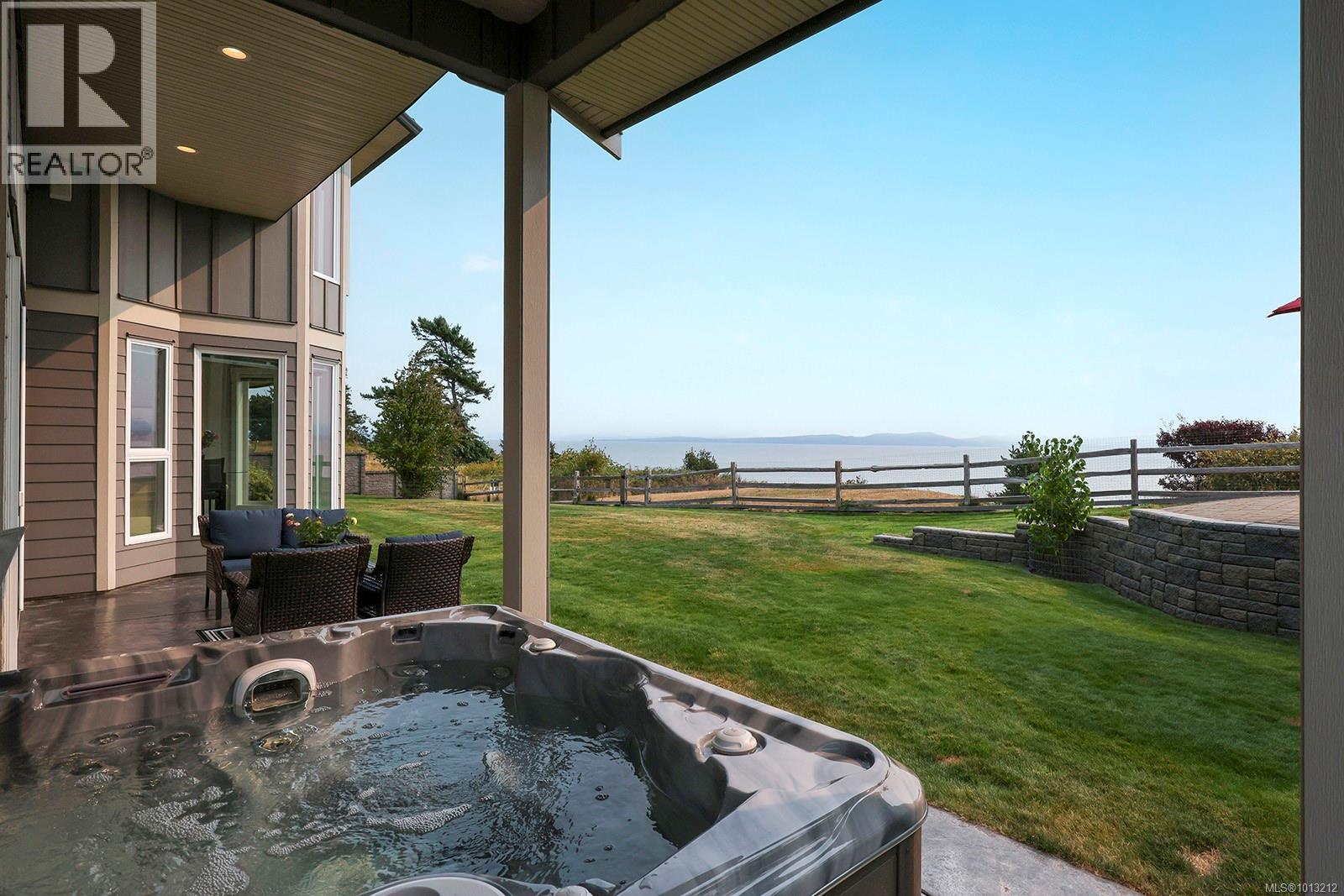 200 Connemara Rd, Comox