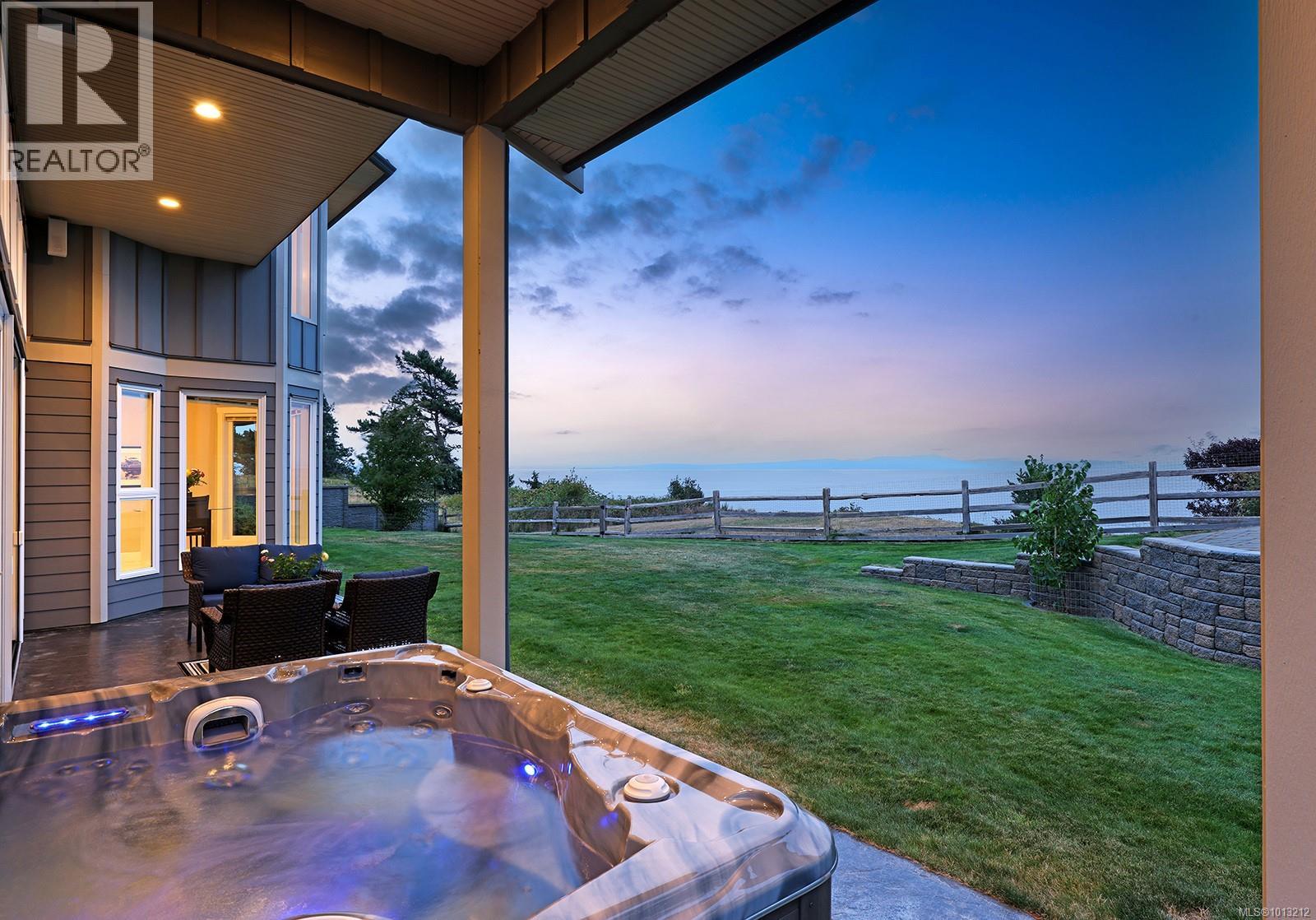 200 Connemara Rd, Comox