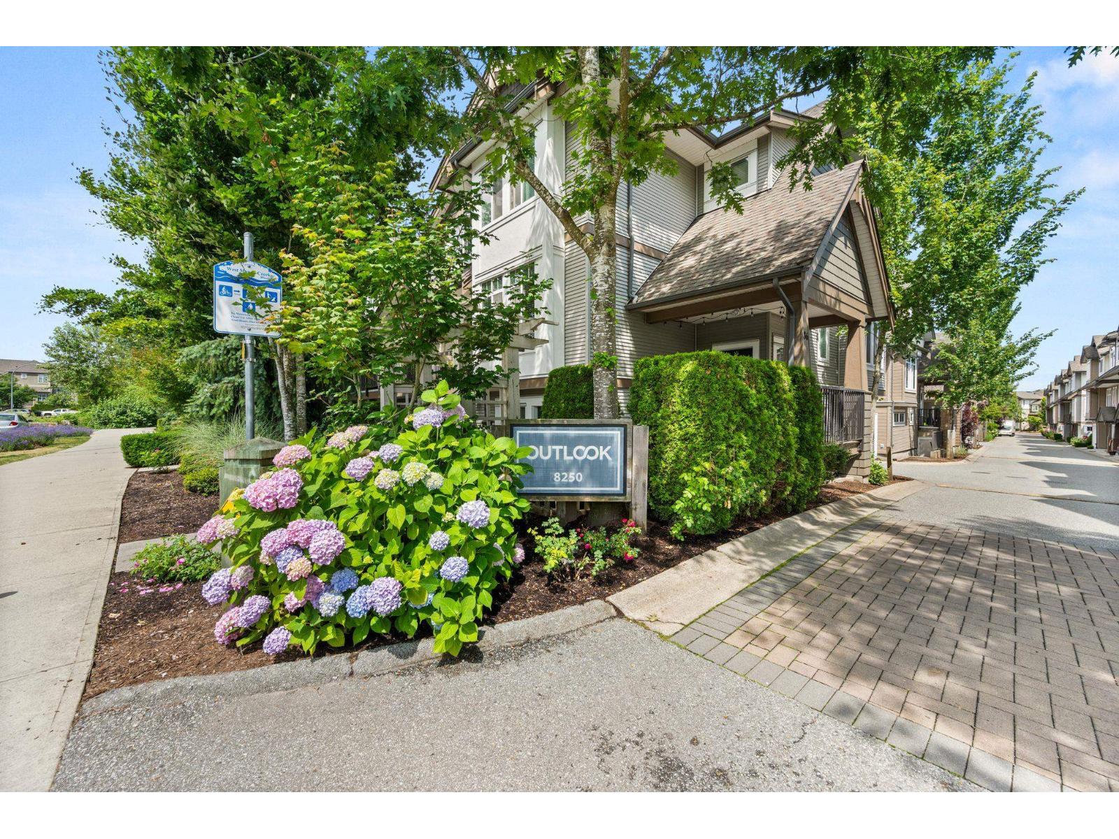 28 8250 209B STREET, Langley
