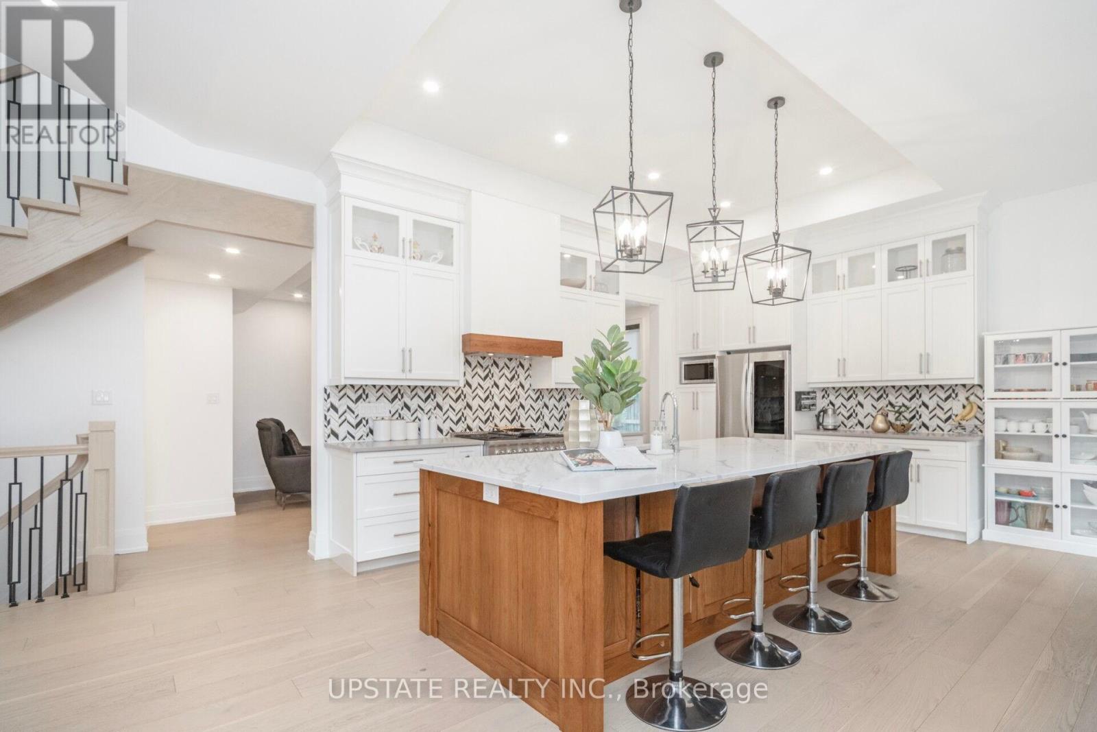 656 BUSH STREET - 14