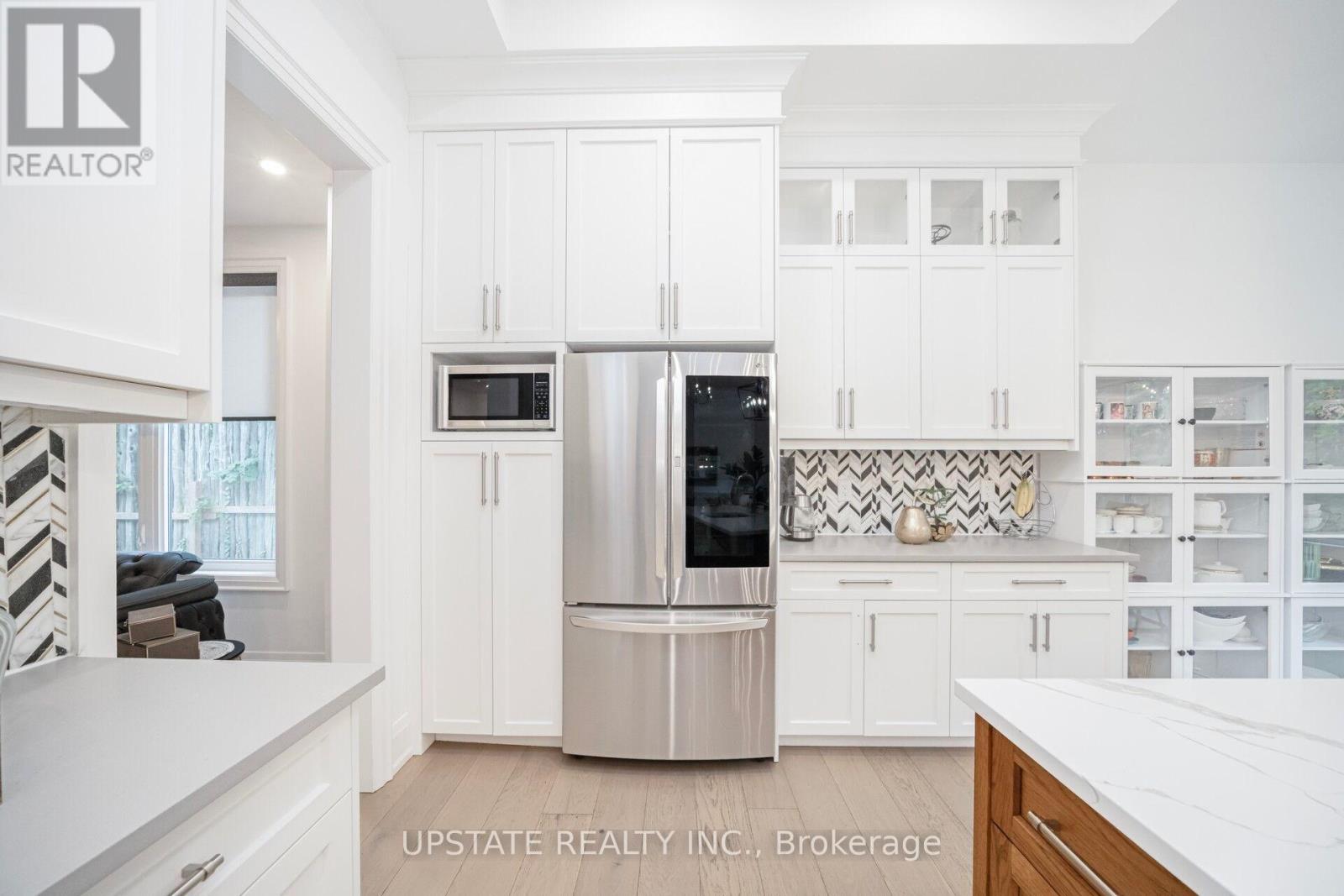 656 BUSH STREET - 18