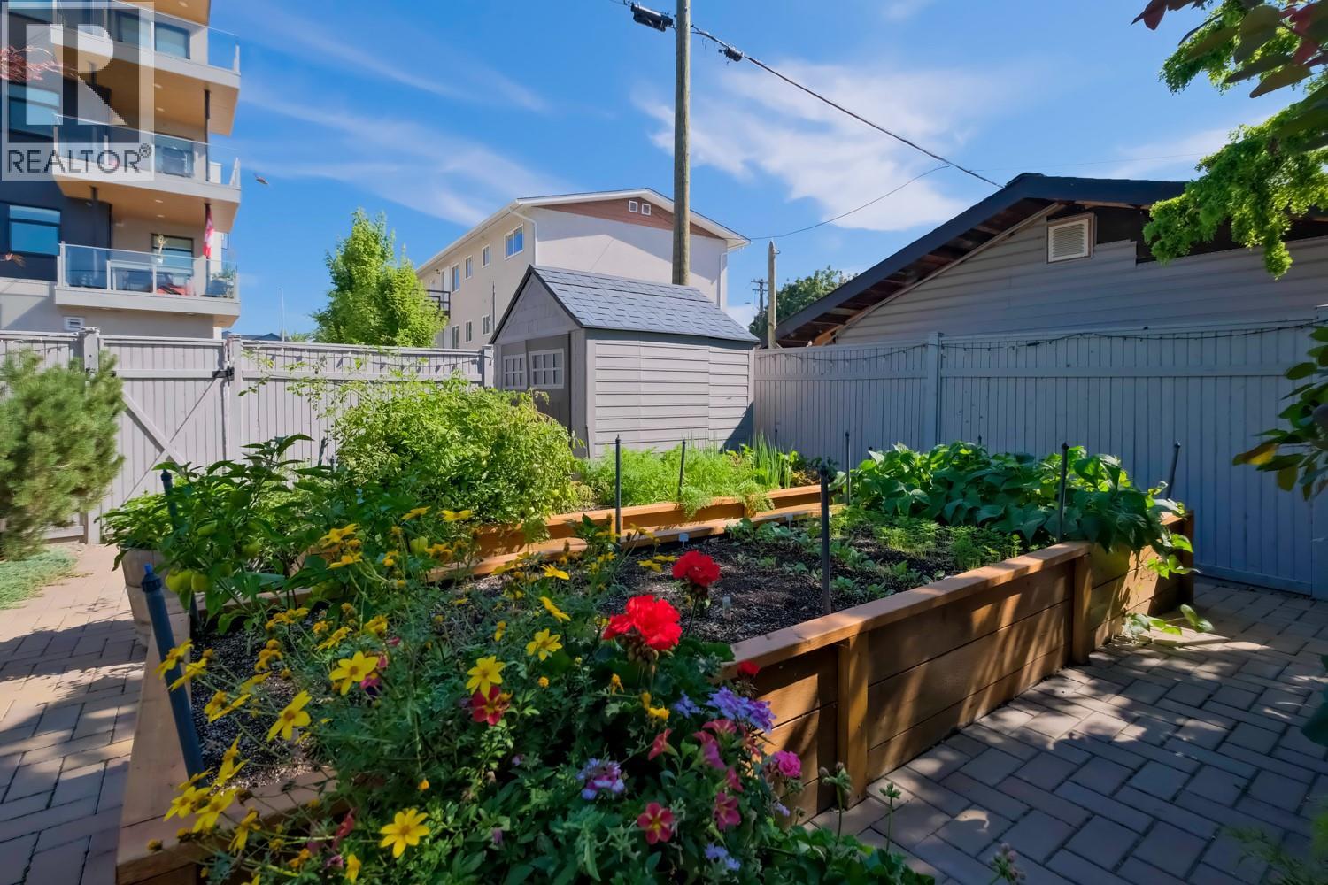  1011 Dynes Avenue, Penticton