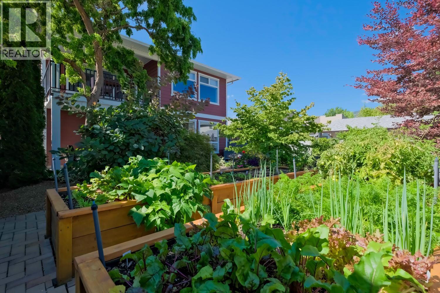  1011 Dynes Avenue, Penticton