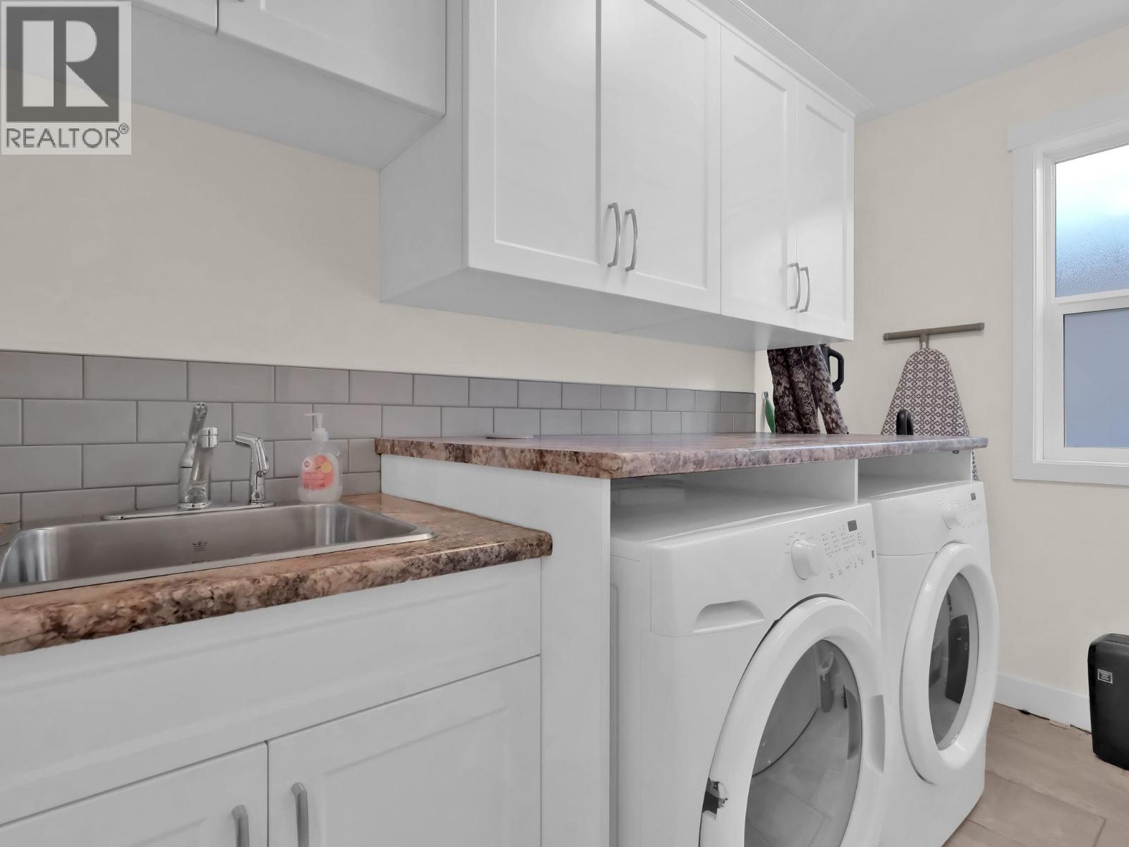  1011 Dynes Avenue, Penticton
