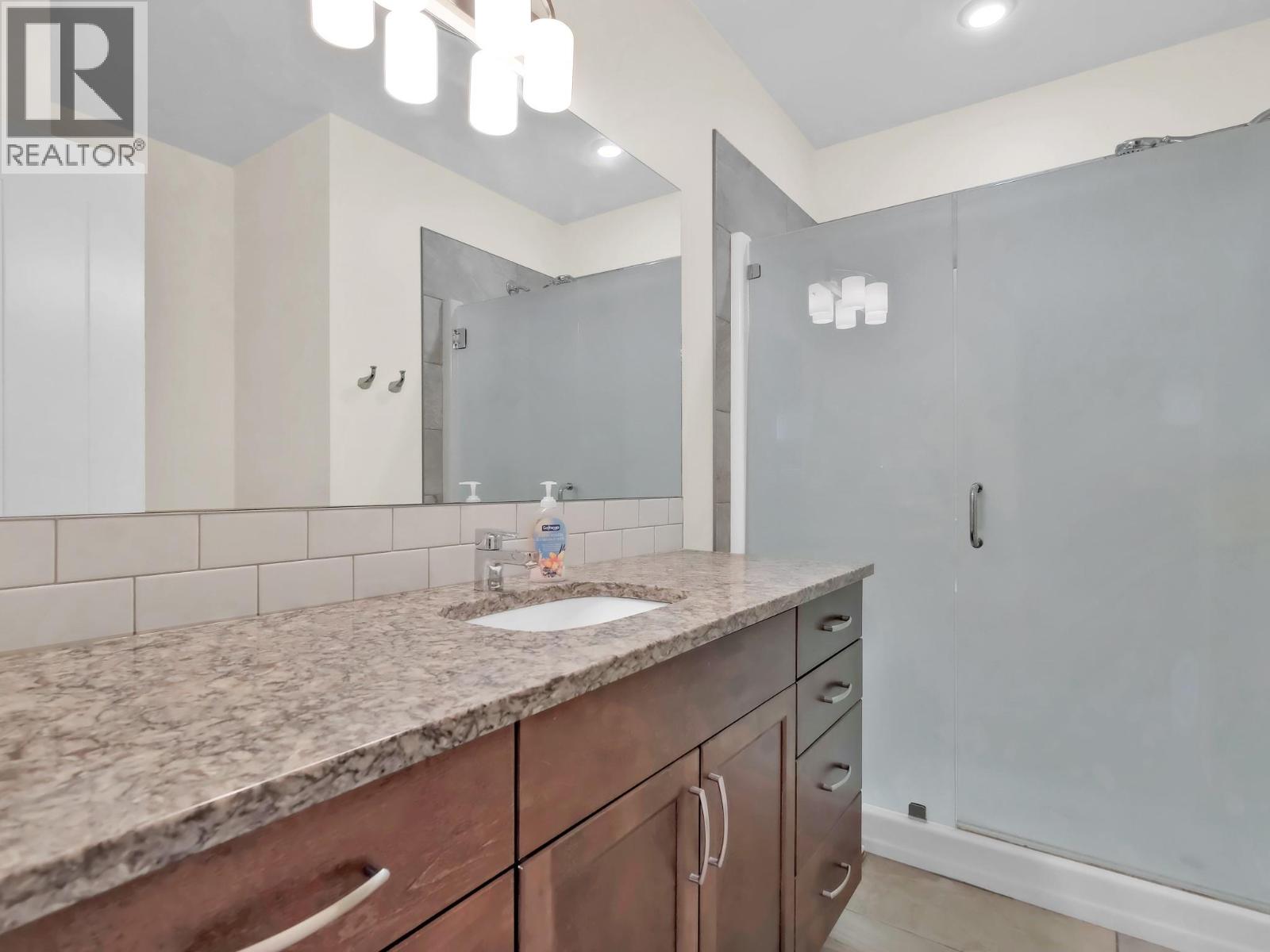  1011 Dynes Avenue, Penticton