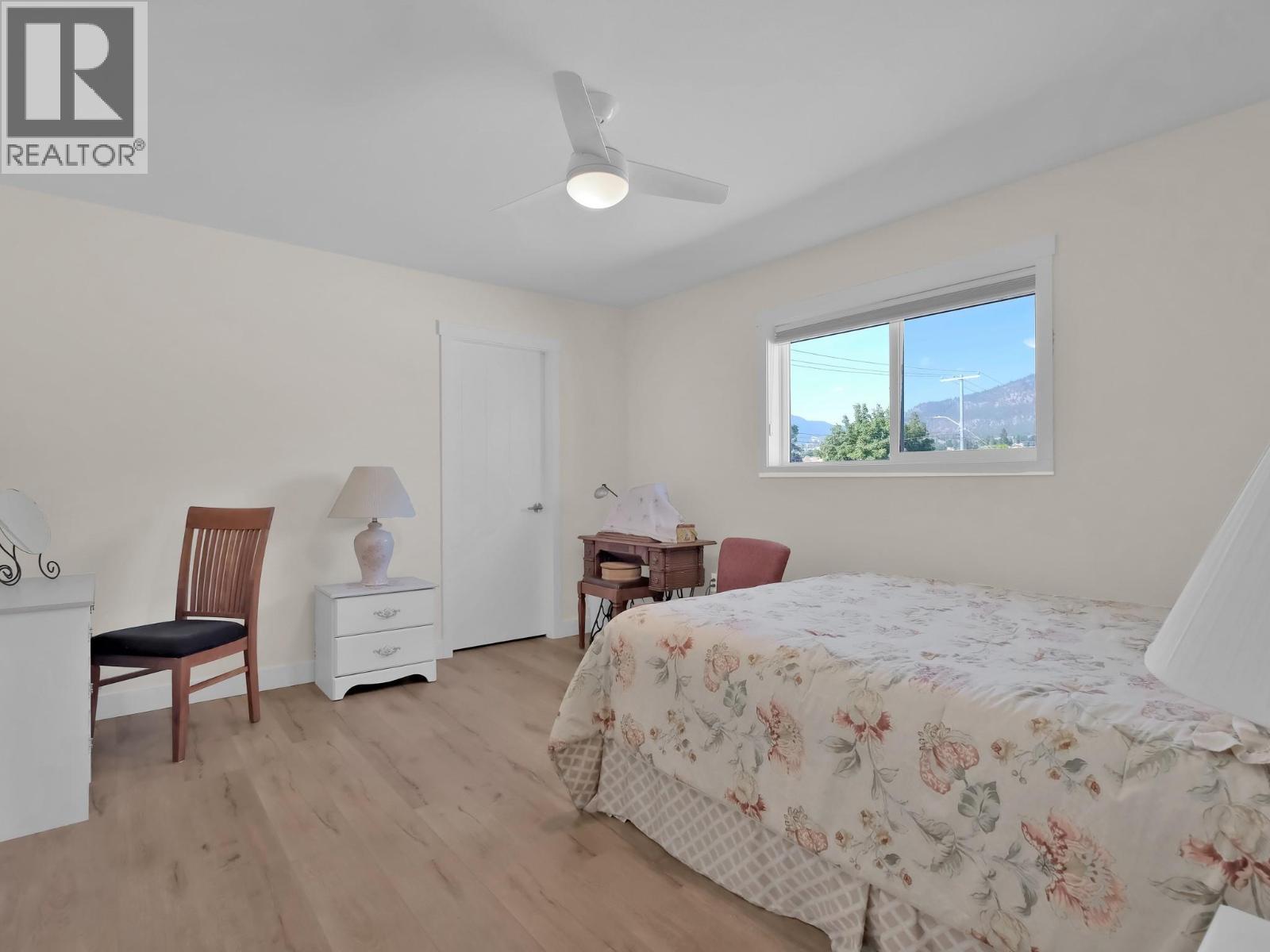  1011 Dynes Avenue, Penticton