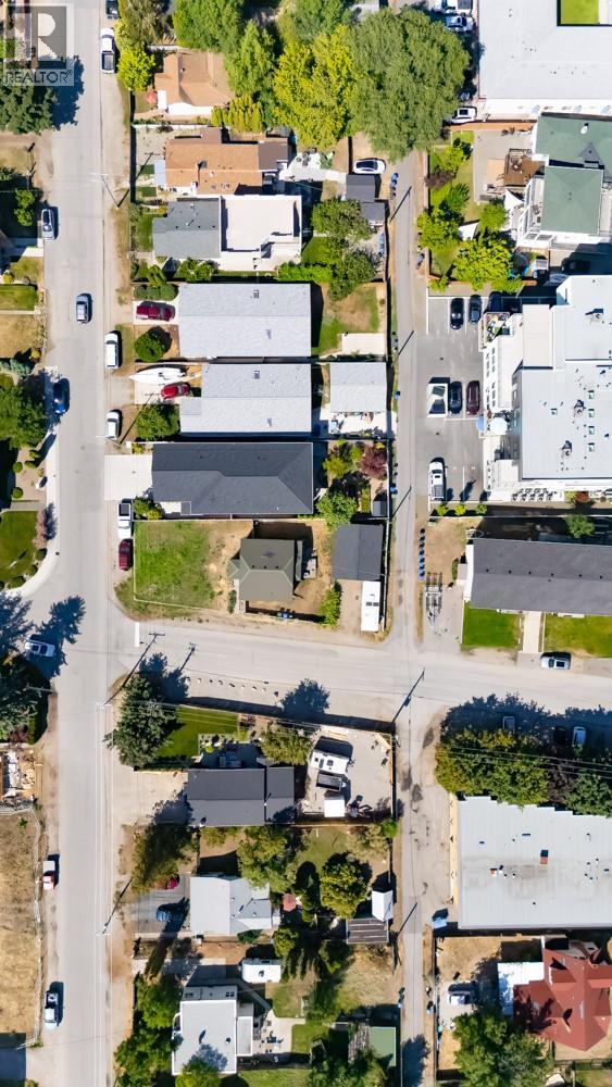 1011 Dynes Avenue, Penticton