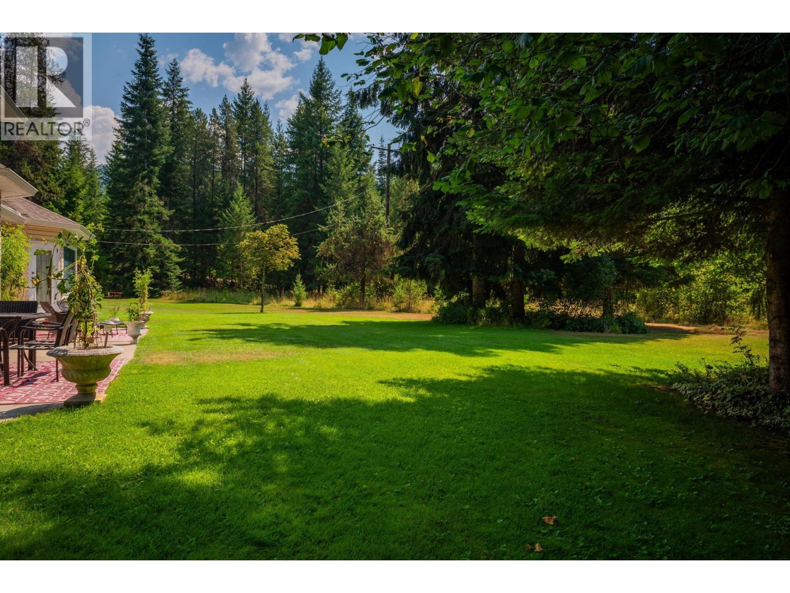 2718 OSACHOFF Road, South Slocan