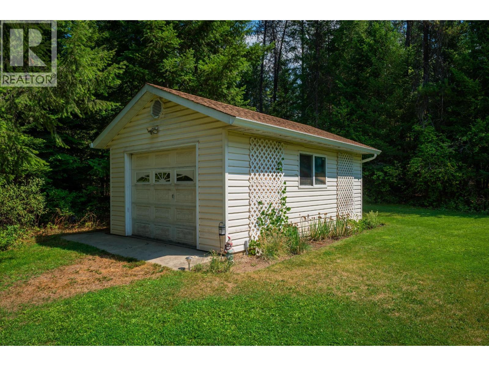 2718 OSACHOFF Road, South Slocan