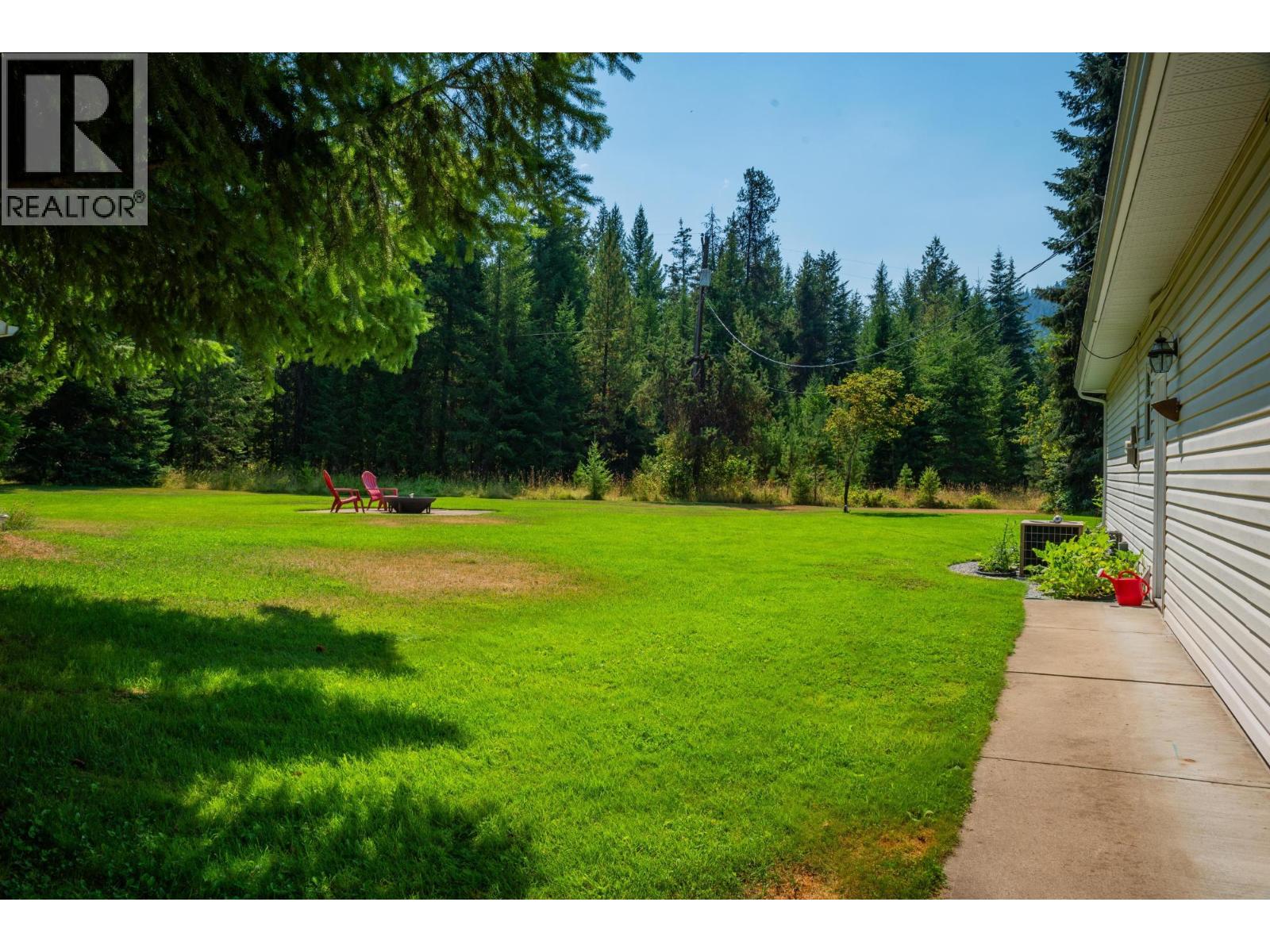 2718 OSACHOFF Road, South Slocan