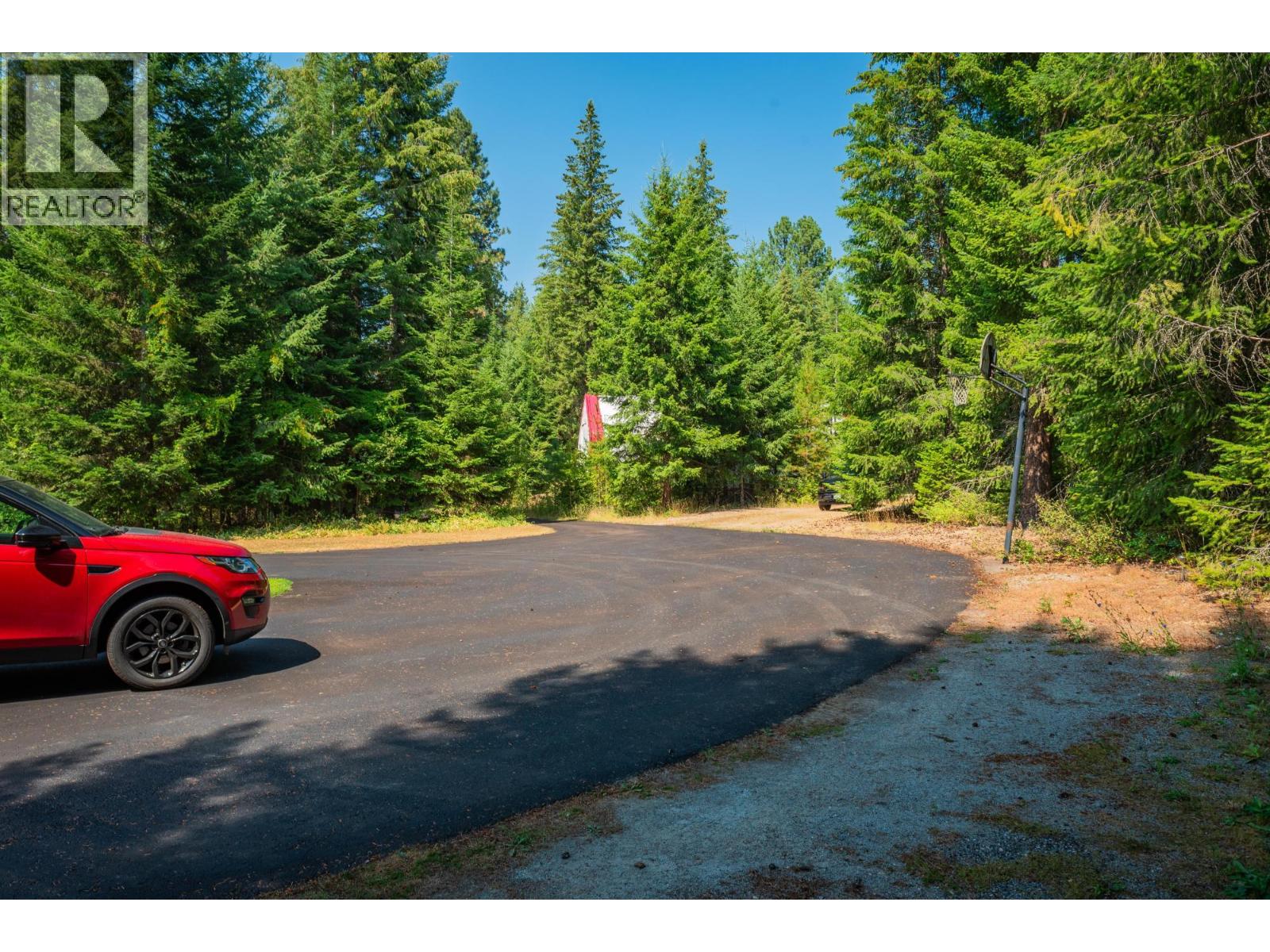 2718 OSACHOFF Road, South Slocan