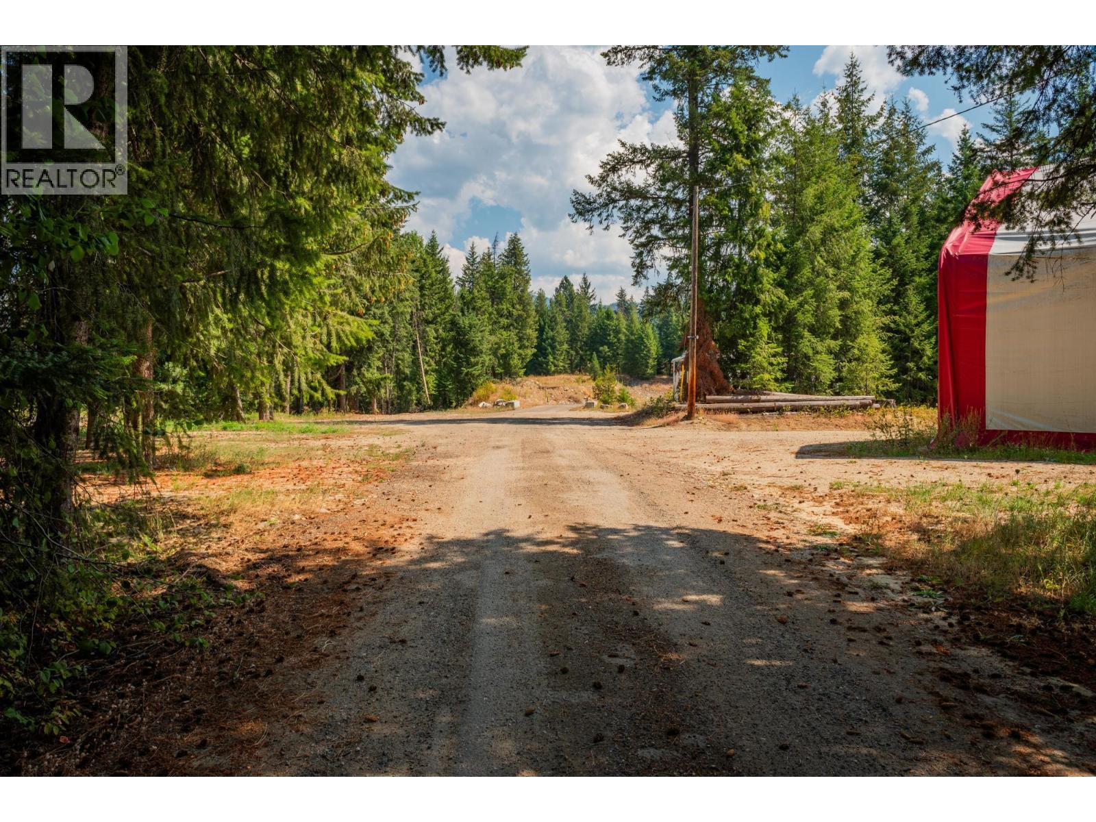 2718 OSACHOFF Road, South Slocan