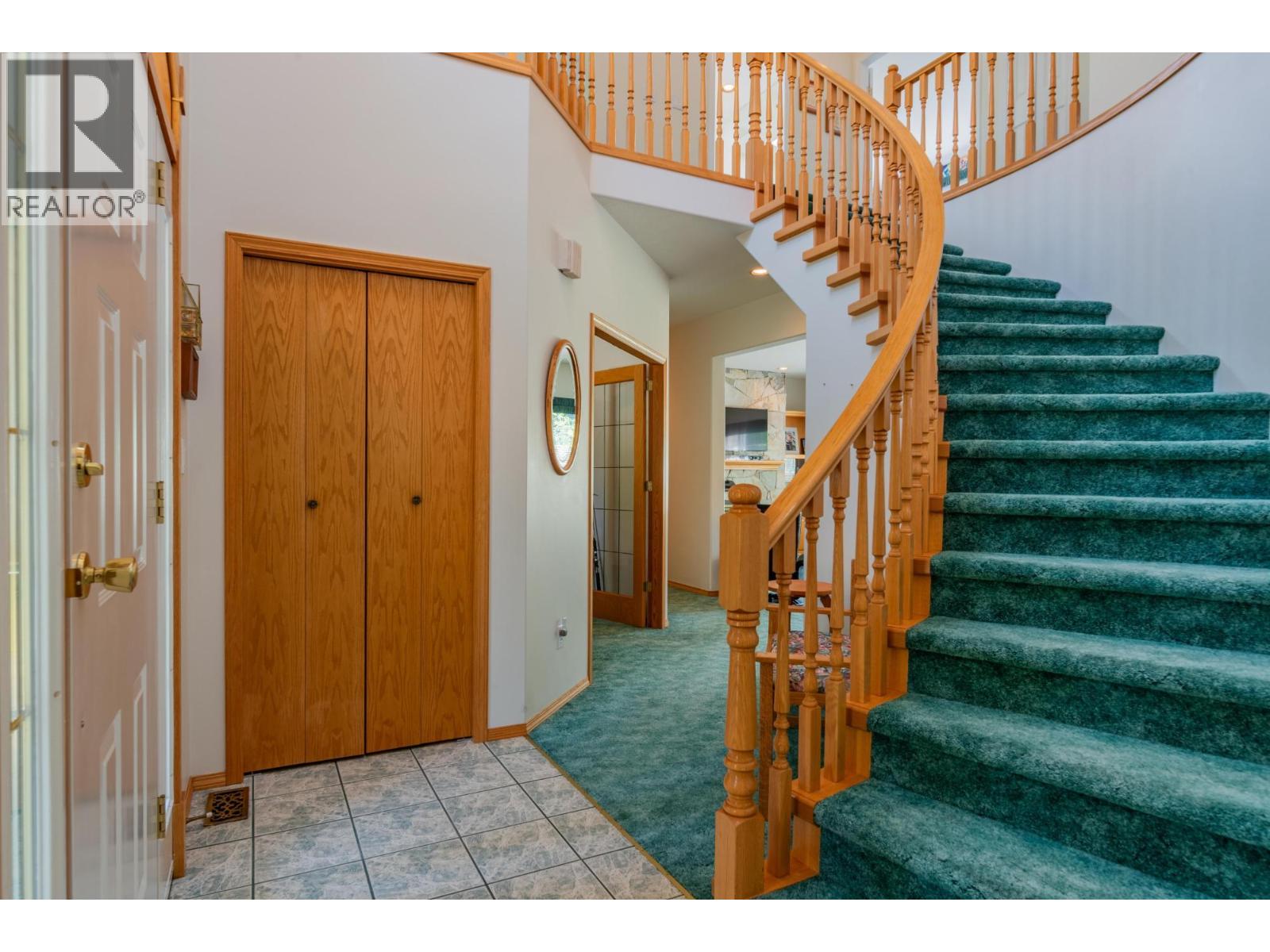 2718 OSACHOFF Road, South Slocan