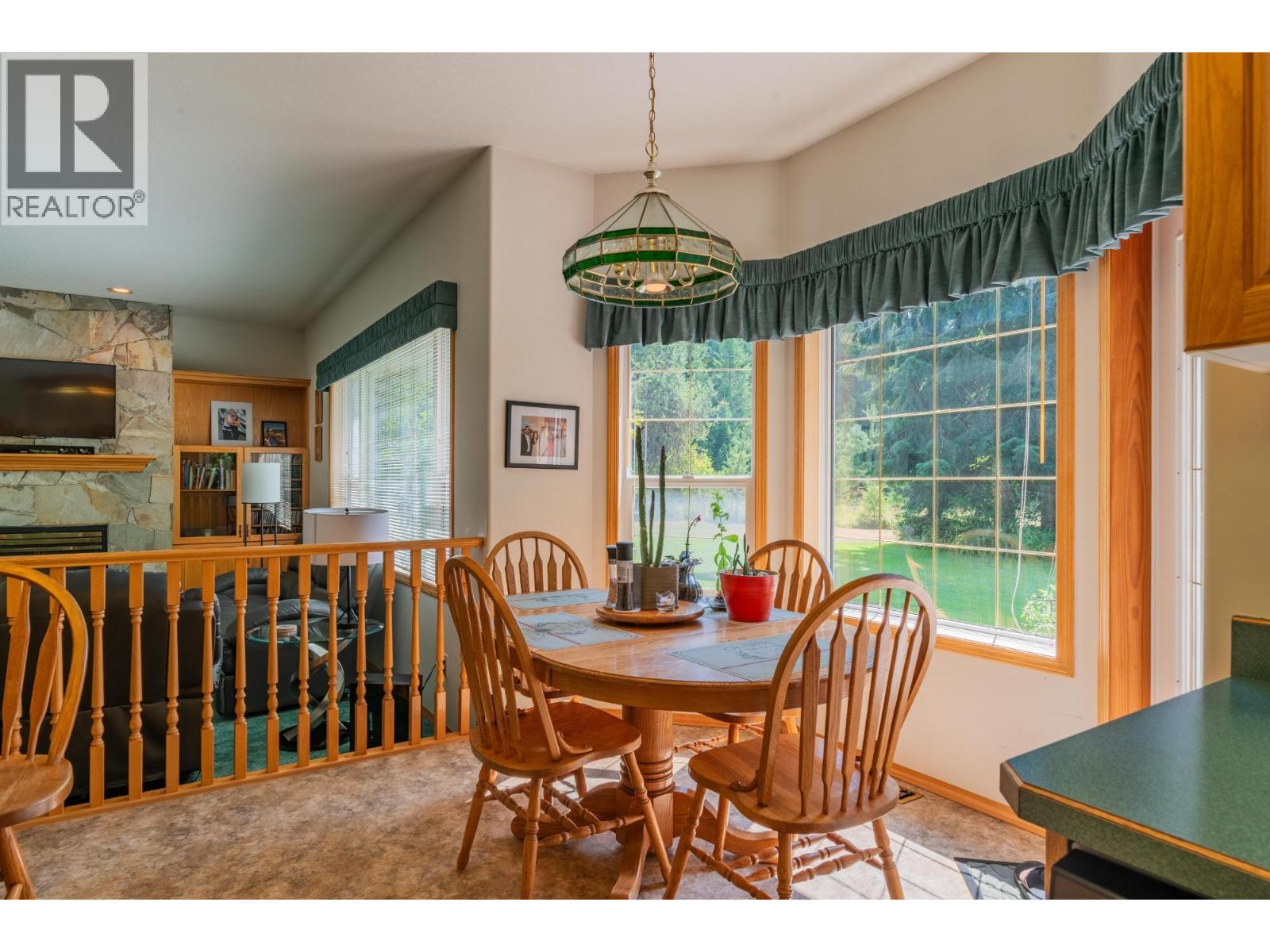 2718 OSACHOFF Road, South Slocan
