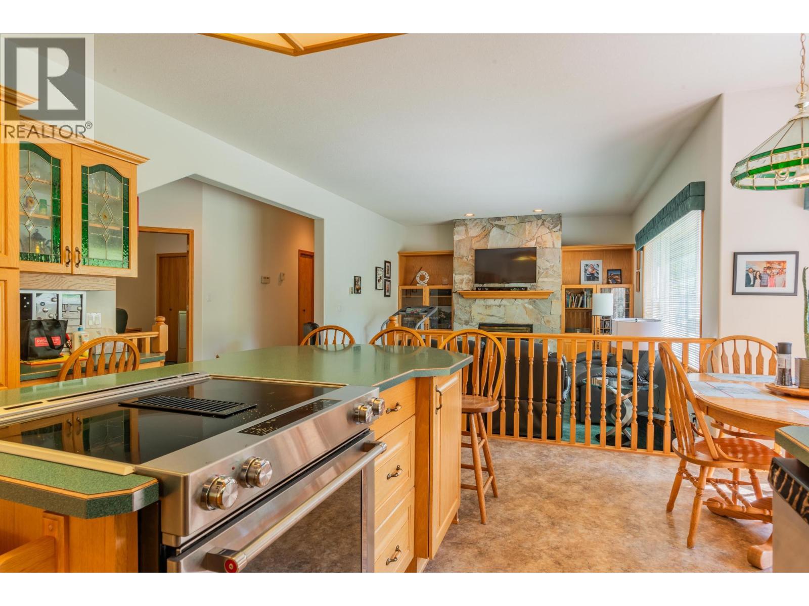 2718 OSACHOFF Road, South Slocan
