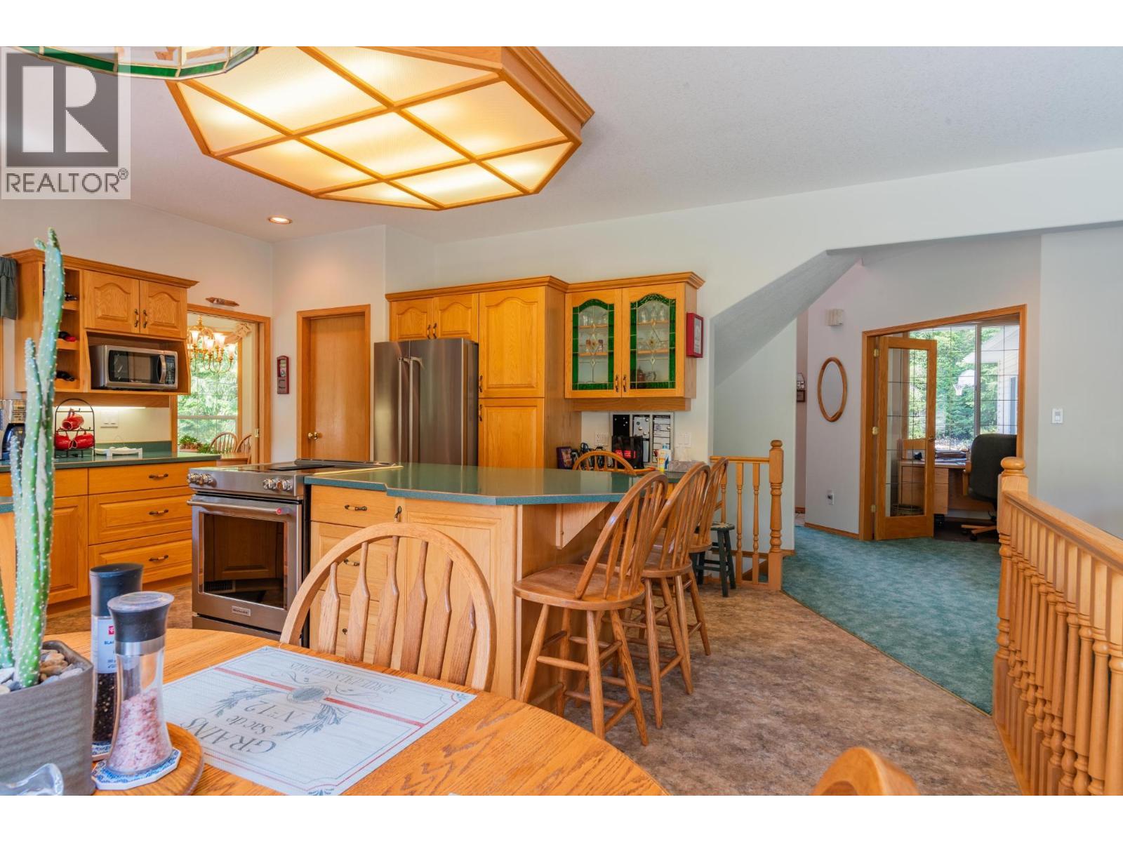 2718 OSACHOFF Road, South Slocan