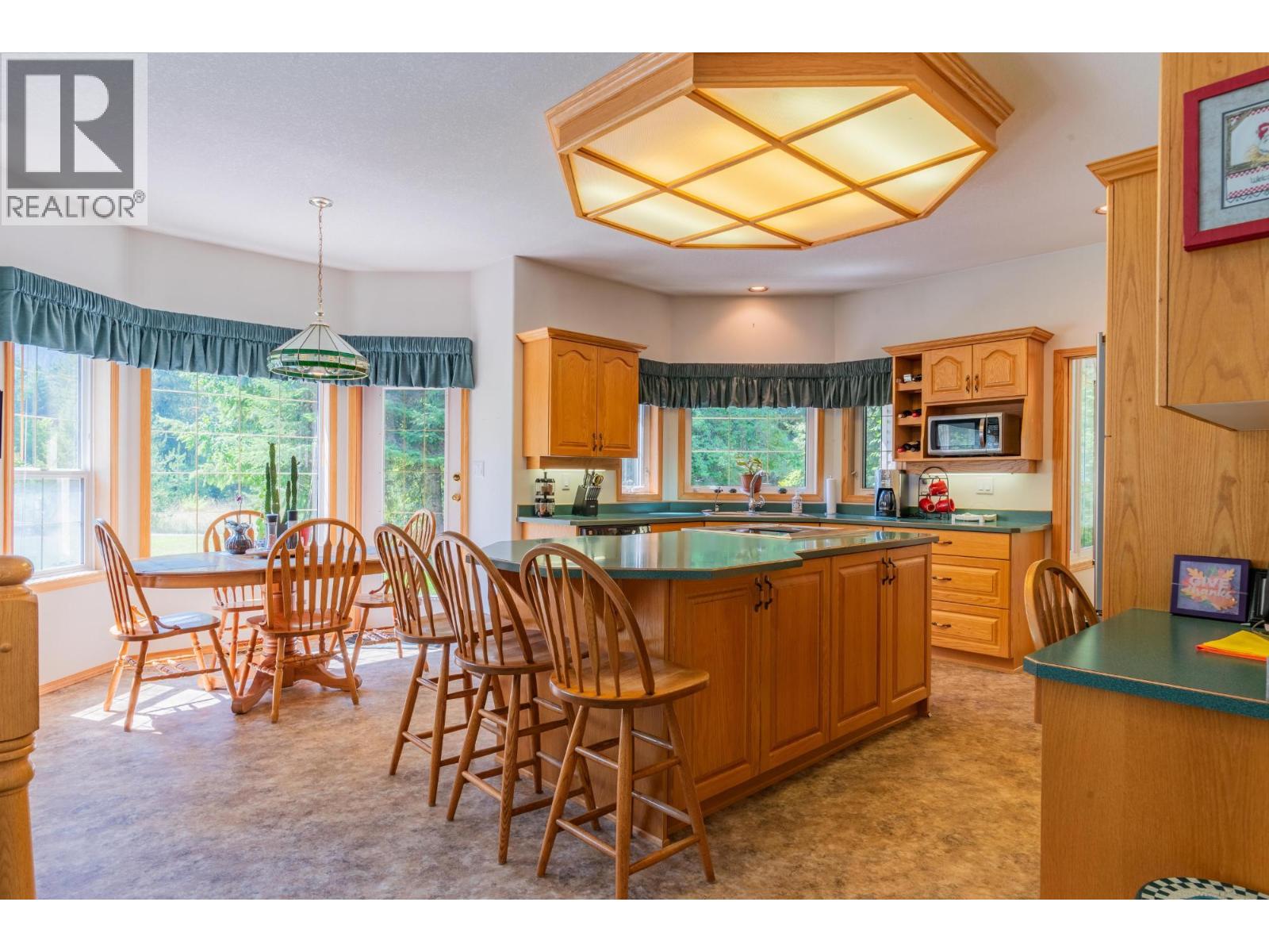 2718 OSACHOFF Road, South Slocan