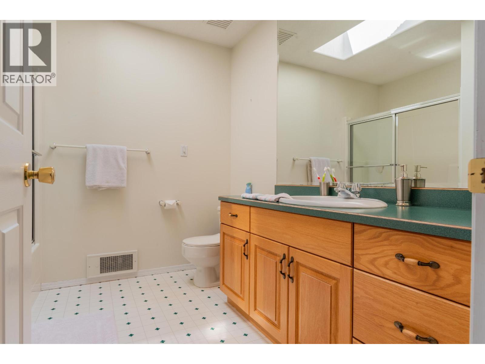 2718 OSACHOFF Road, South Slocan