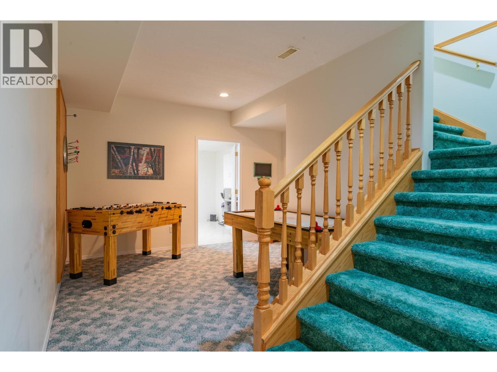 2718 OSACHOFF Road, South Slocan