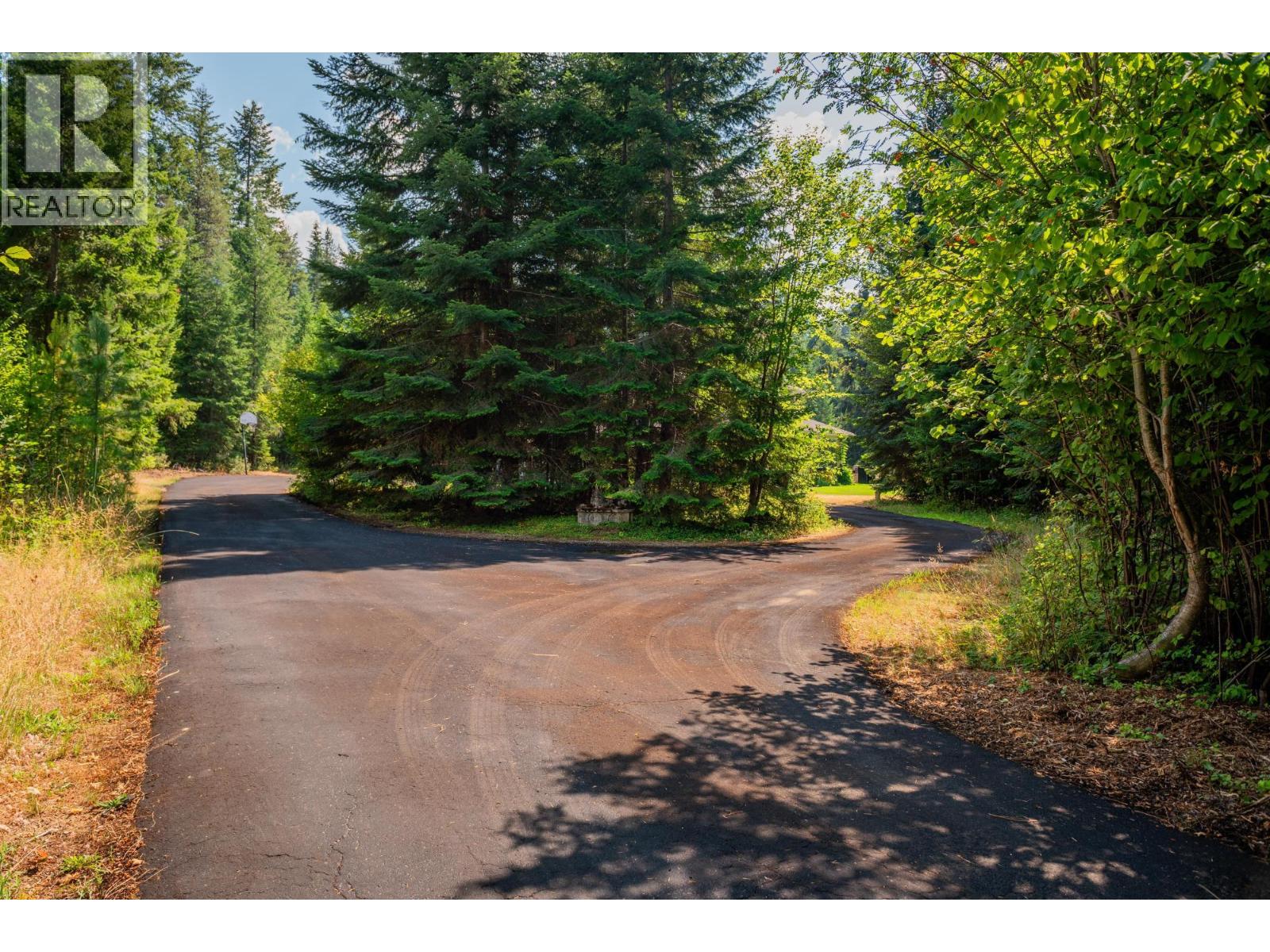 2718 OSACHOFF Road, South Slocan