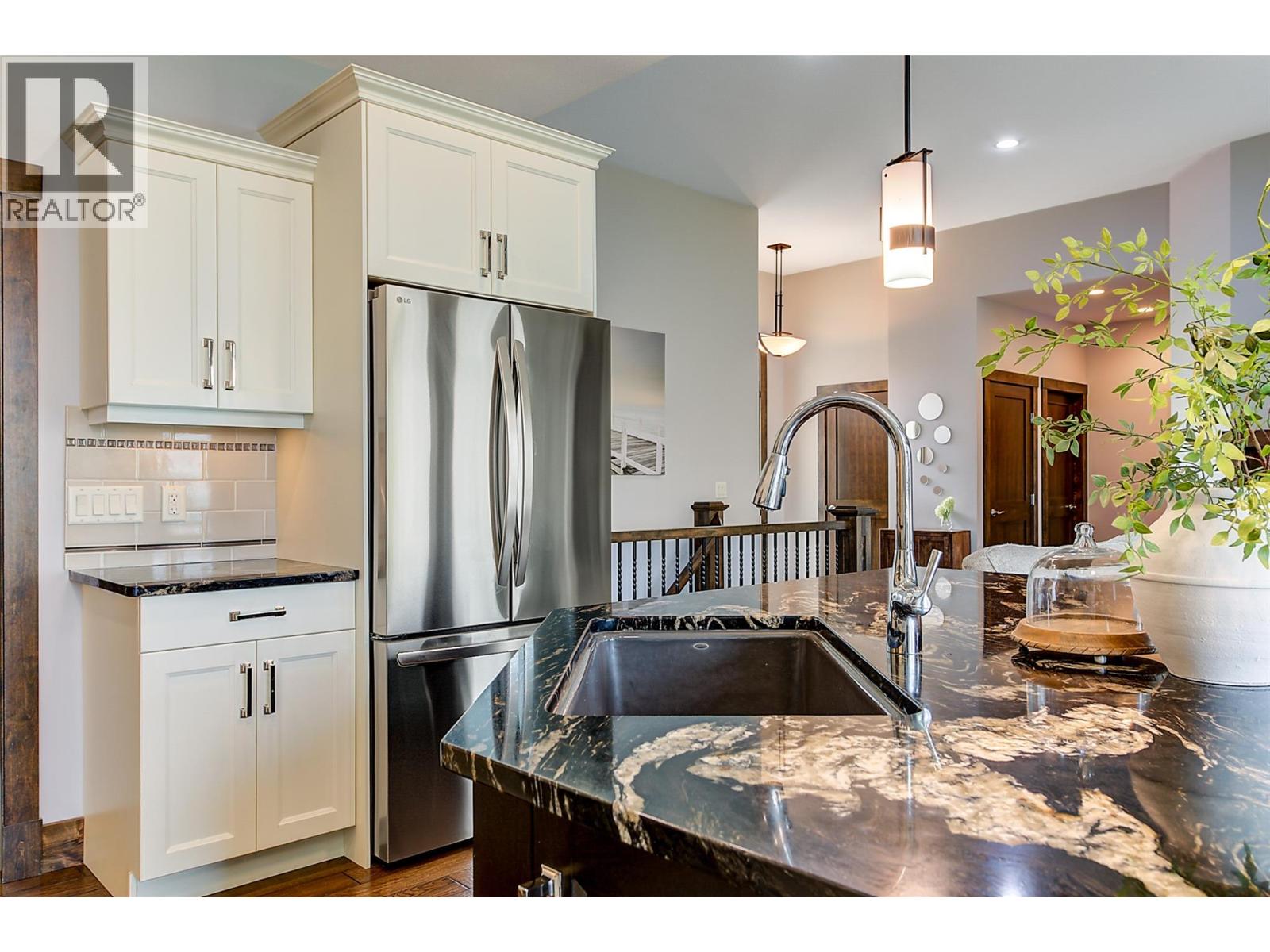  2006 Cornerstone Drive, West Kelowna