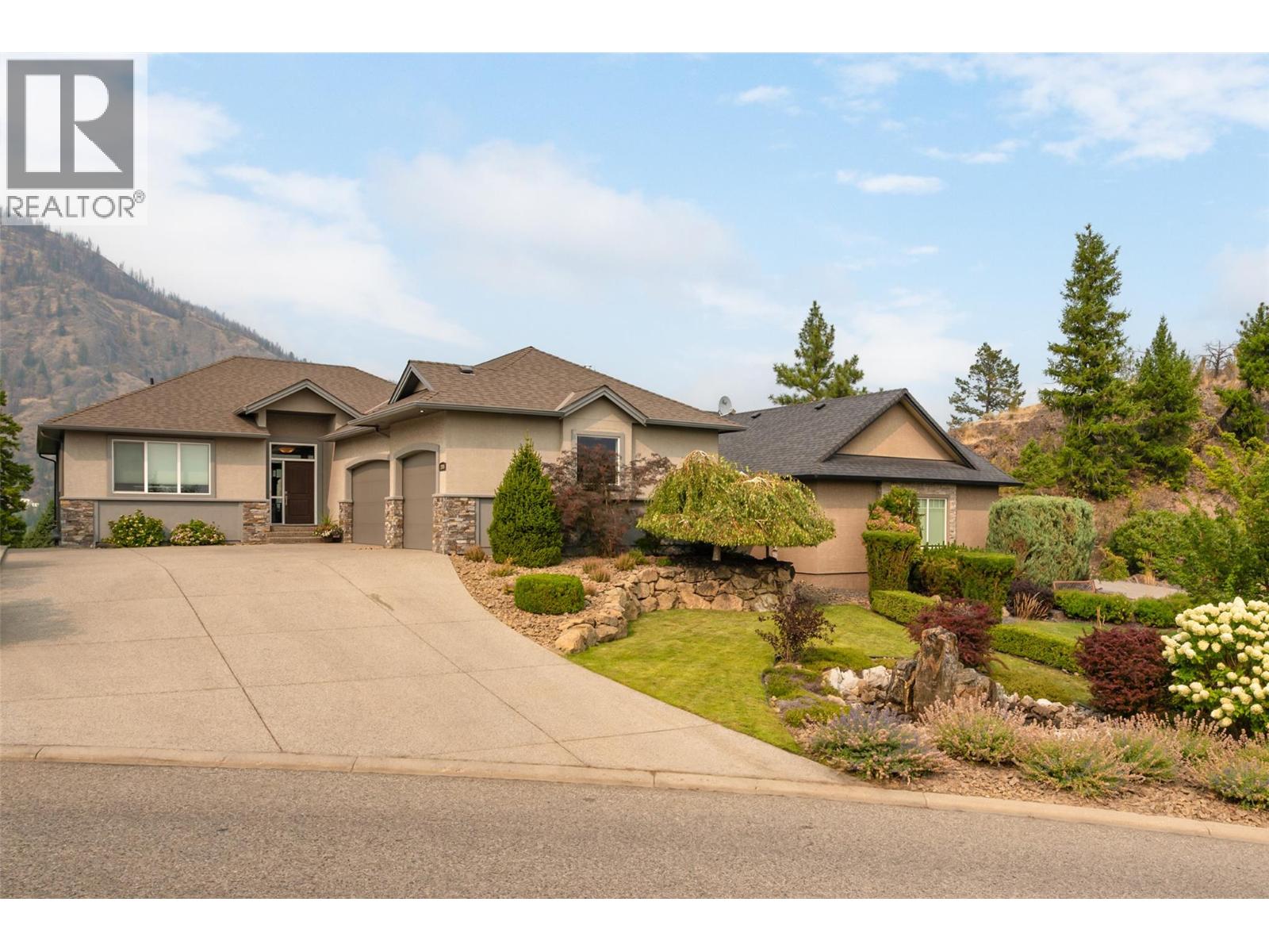  2006 Cornerstone Drive, West Kelowna