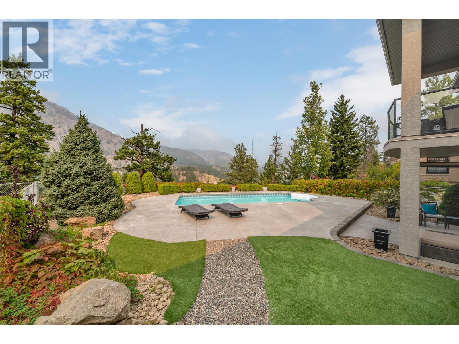  2006 Cornerstone Drive, West Kelowna