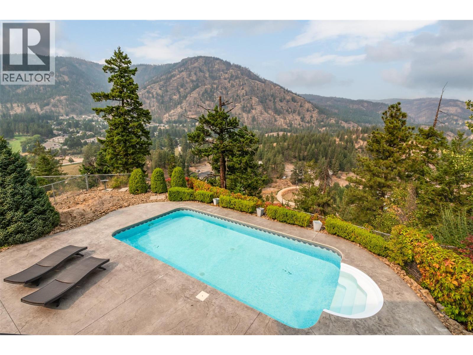  2006 Cornerstone Drive, West Kelowna