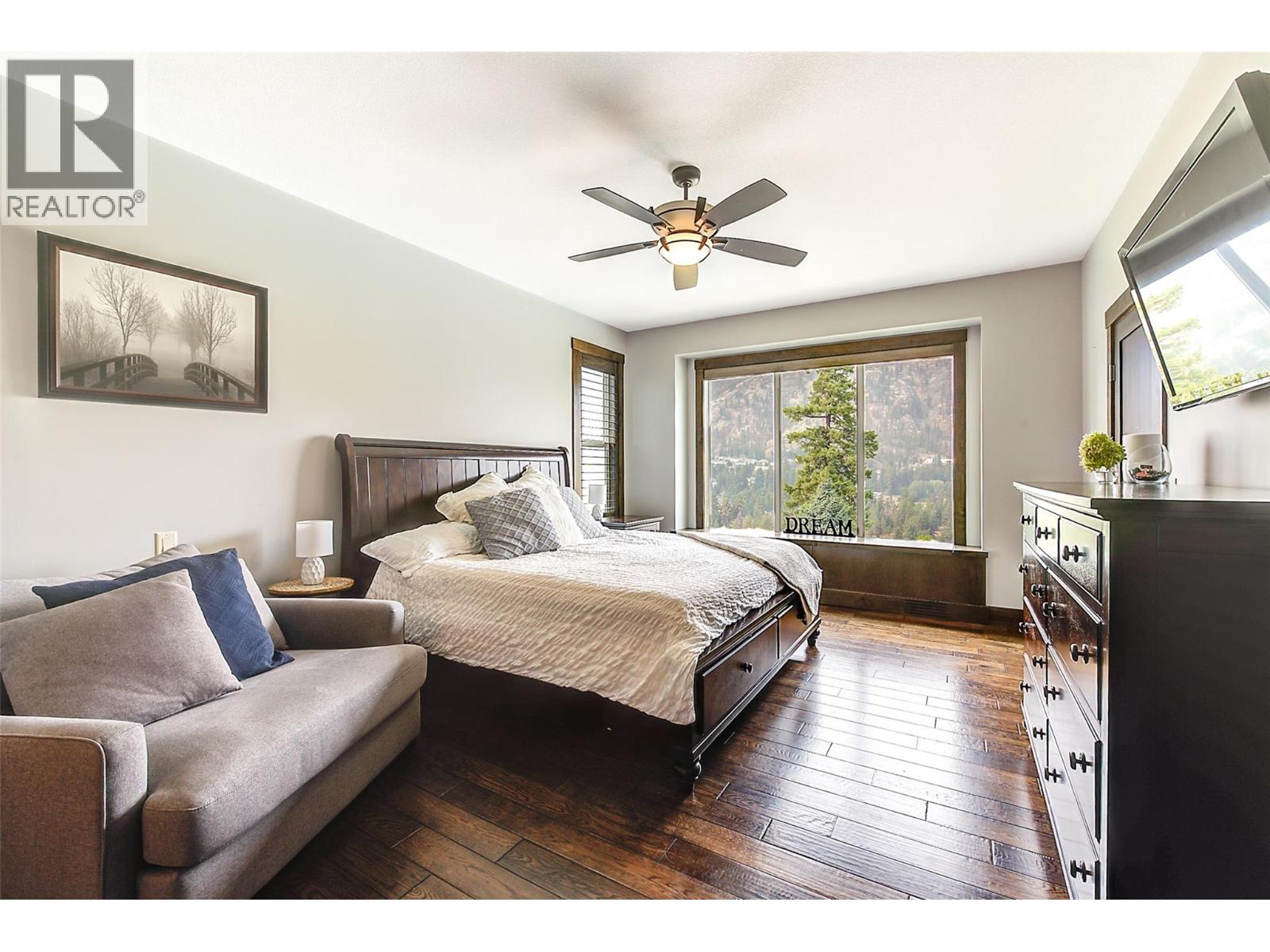  2006 Cornerstone Drive, West Kelowna