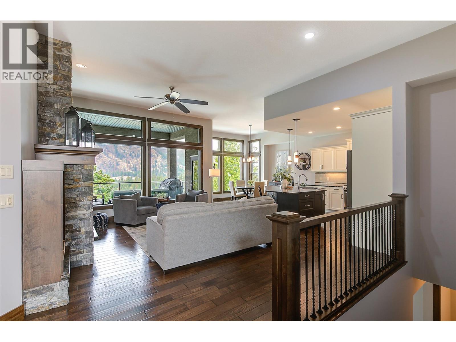  2006 Cornerstone Drive, West Kelowna